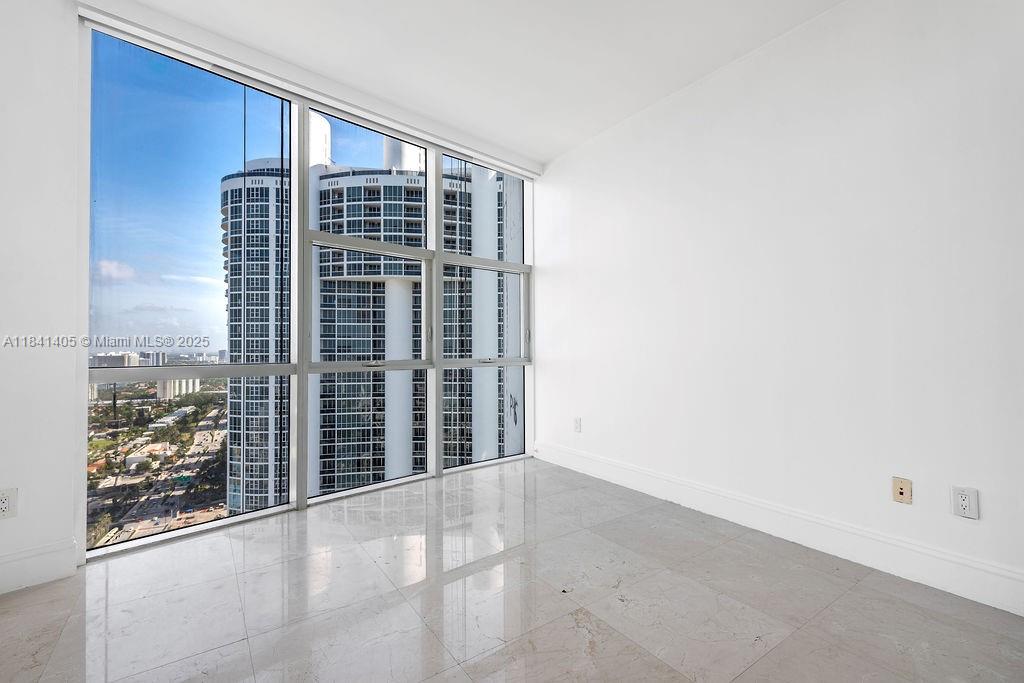 TRUMP PALACE CONDO - Residential