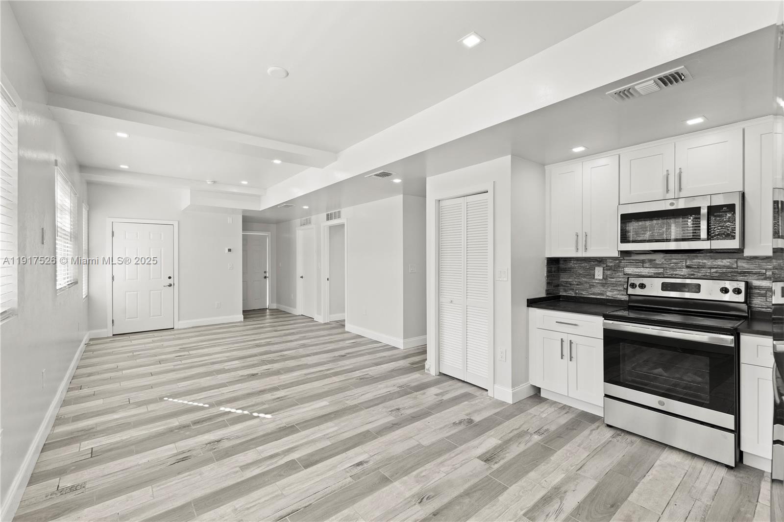 COLLEGE PARK - Residential