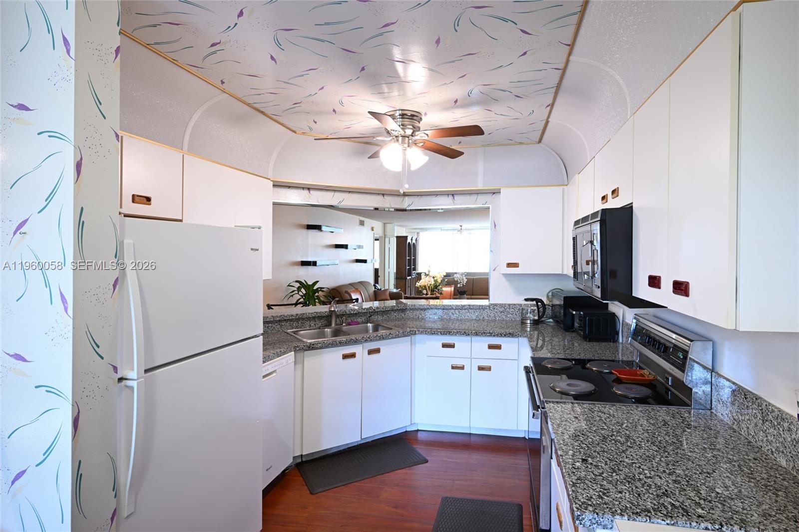 SUNRISE LAKES 188 CONDO - Residential