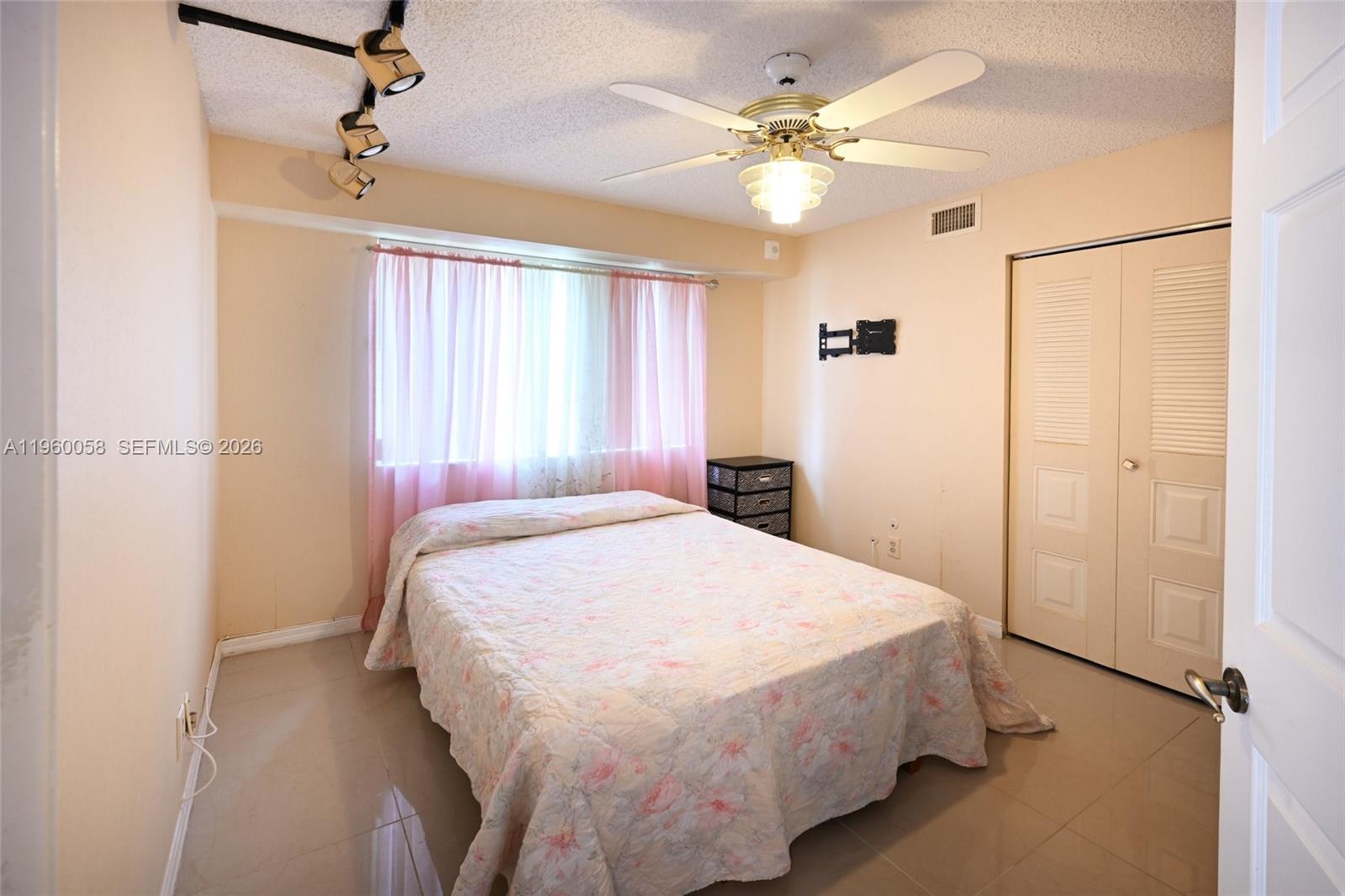 SUNRISE LAKES 188 CONDO - Residential