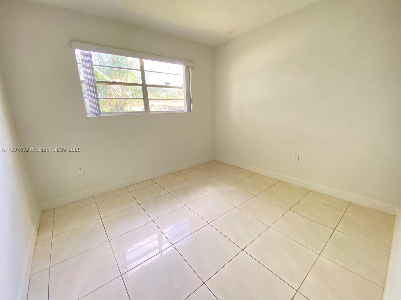 IVES ESTATES SEC 5 - Residential