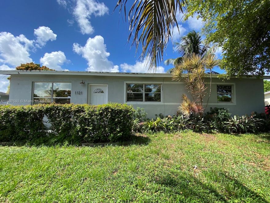 For Sale 3b/2b single-family home in North Miami Beach. A one-story house with a backyard and a driveway. The kitchen was recently remodeled, as was one of the bathrooms. GREAT FOR INVESTORS. Tenant in place until 10/30/2026. Roof done in 2021. Needs minor TLC.