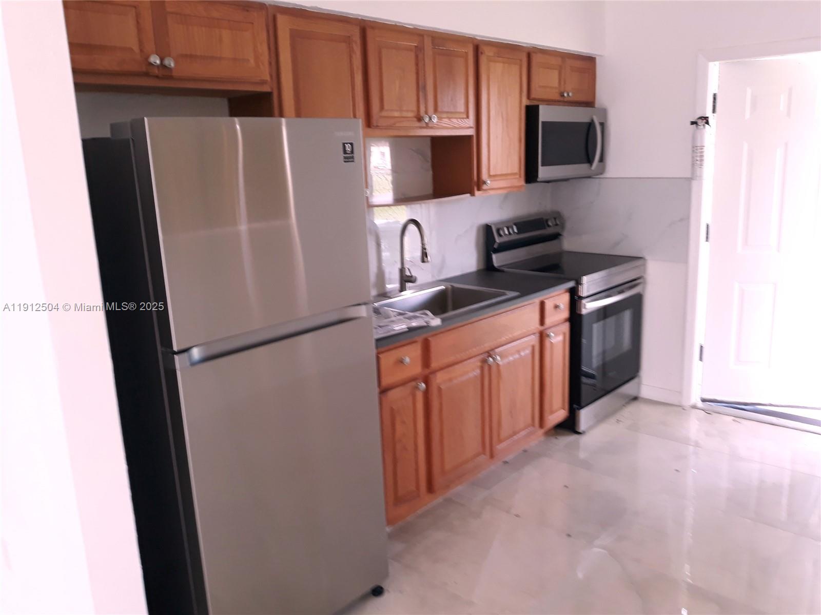 CARVER HEIGHTS SECOND ADD - Residential Lease