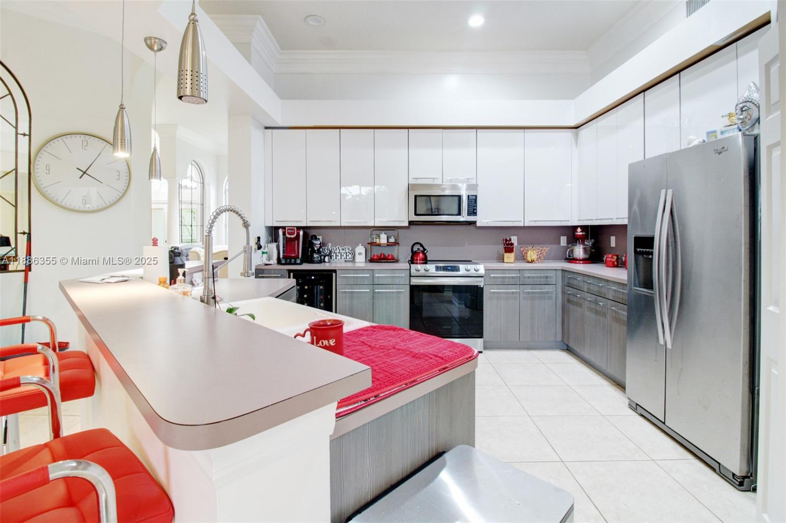 ESTATES OF STIRLING LAKE - Residential Lease