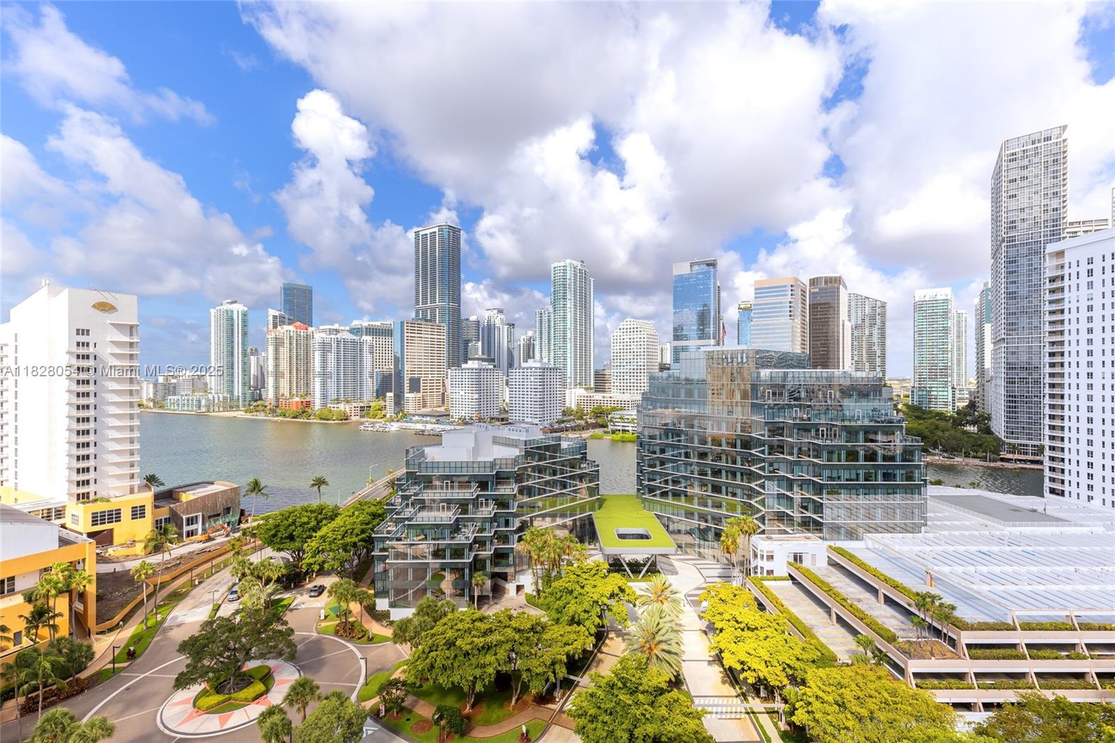 Spectacular Brickell Skyline view from this studio condo at Brickell Key One. Lowest price unit in the building. Enjoy full resort-style amenities: 24-hr security & concierge, valet, pool, tennis courts, gym, sauna, racquetball, billiards room, kids’ playroom, and more. Live the exclusive island lifestyle with waterfront parks, scenic walking paths, and a gourmet market, all just steps from Brickell’s dining, shopping, and entertainment.