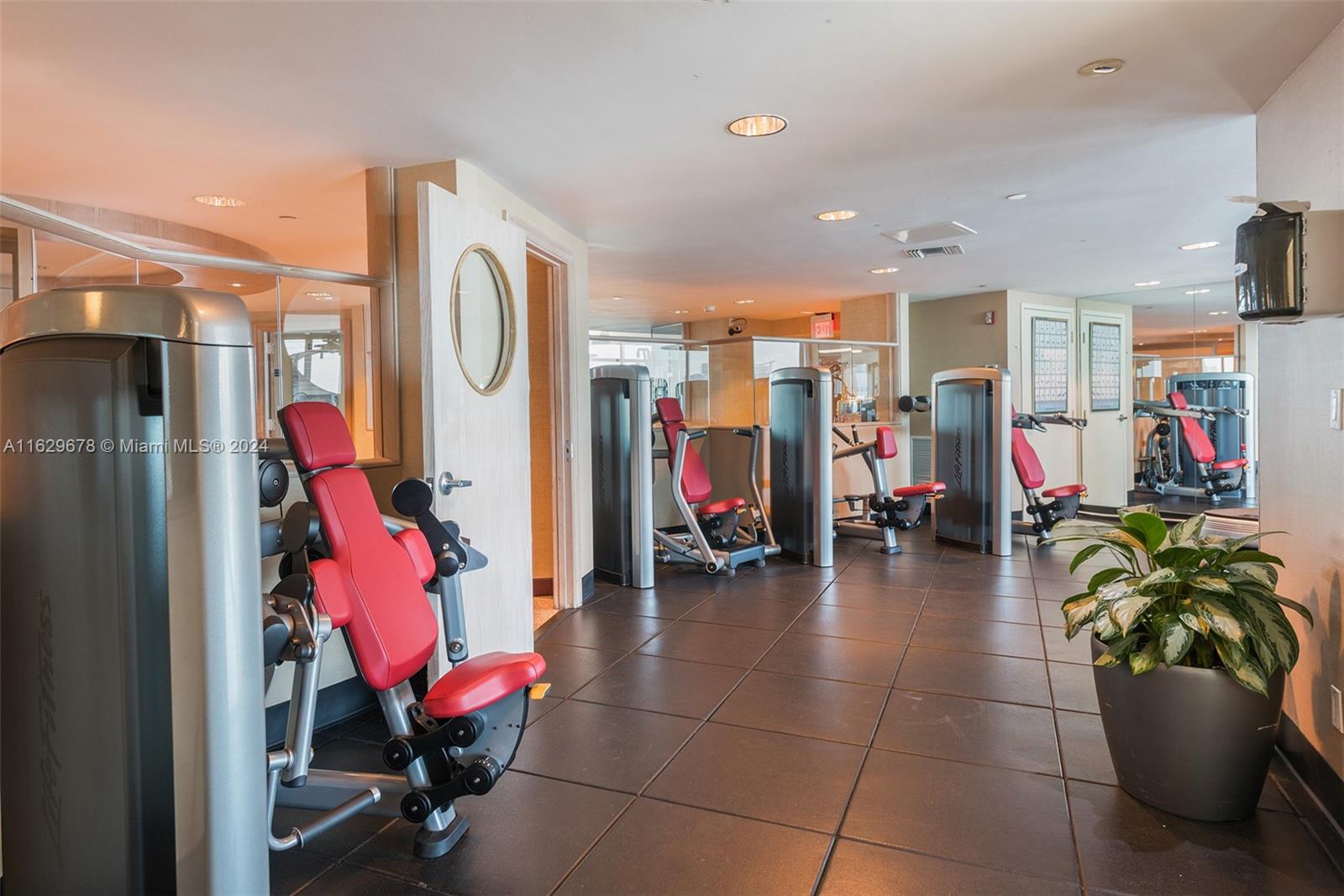 PORTOFINO TOWER CONDO - Residential Lease