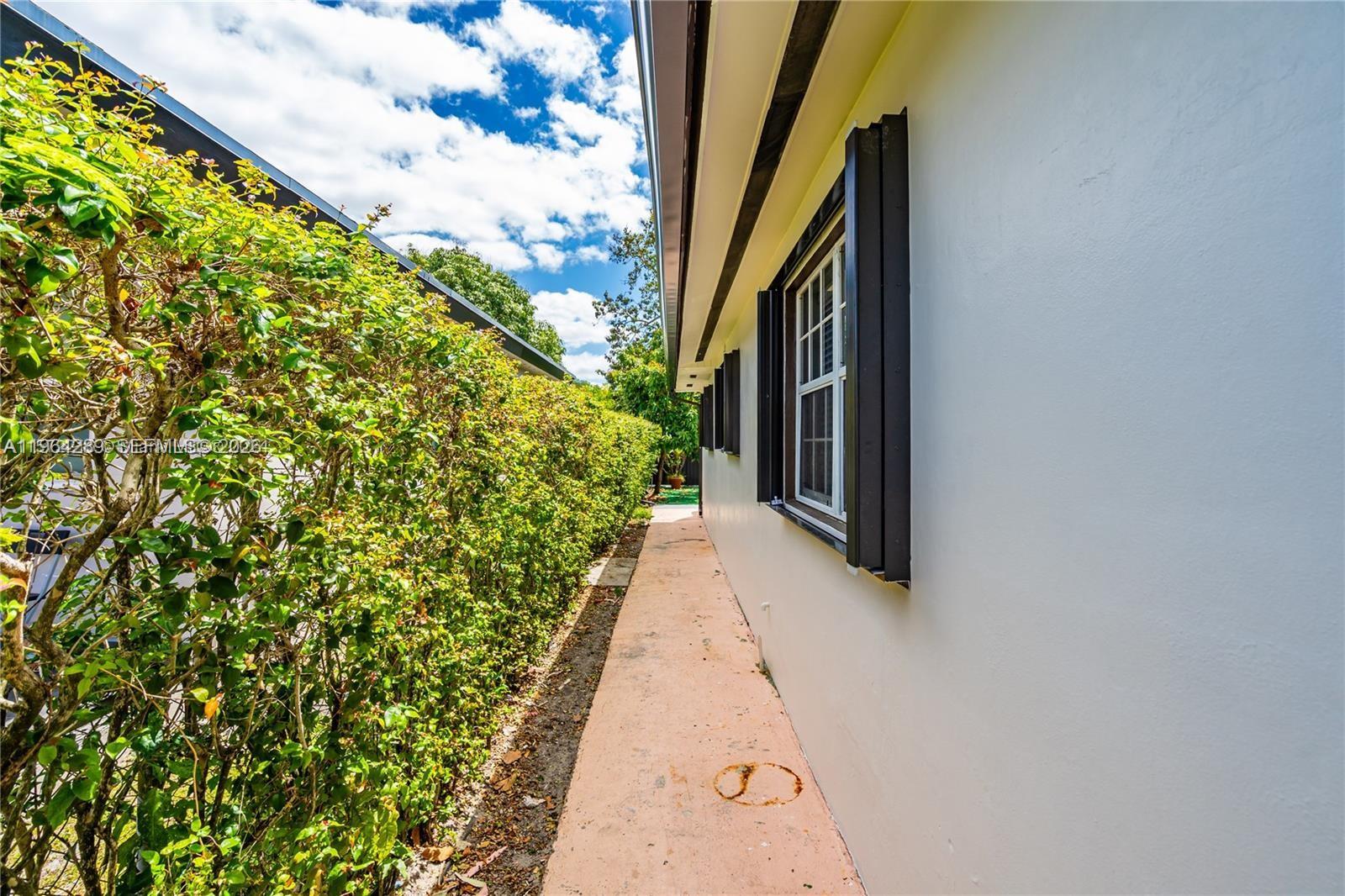 CORAL WAY PARK SEC B - Residential
