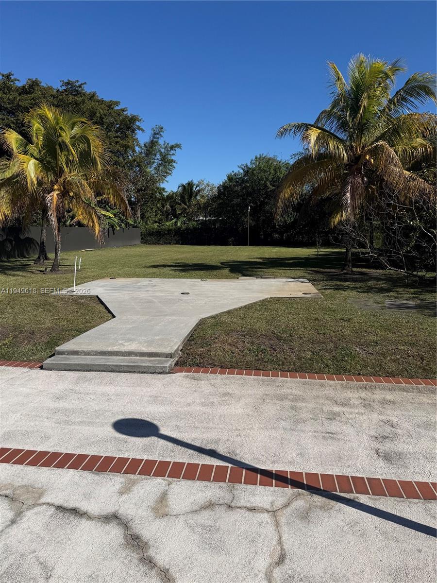 AMEND PLAT OF INTL GARDEN - Residential