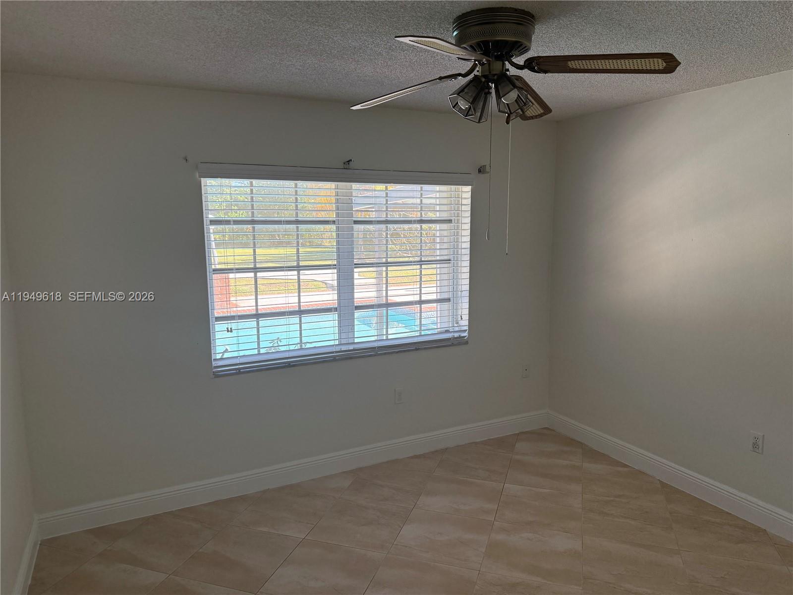 AMEND PLAT OF INTL GARDEN - Residential