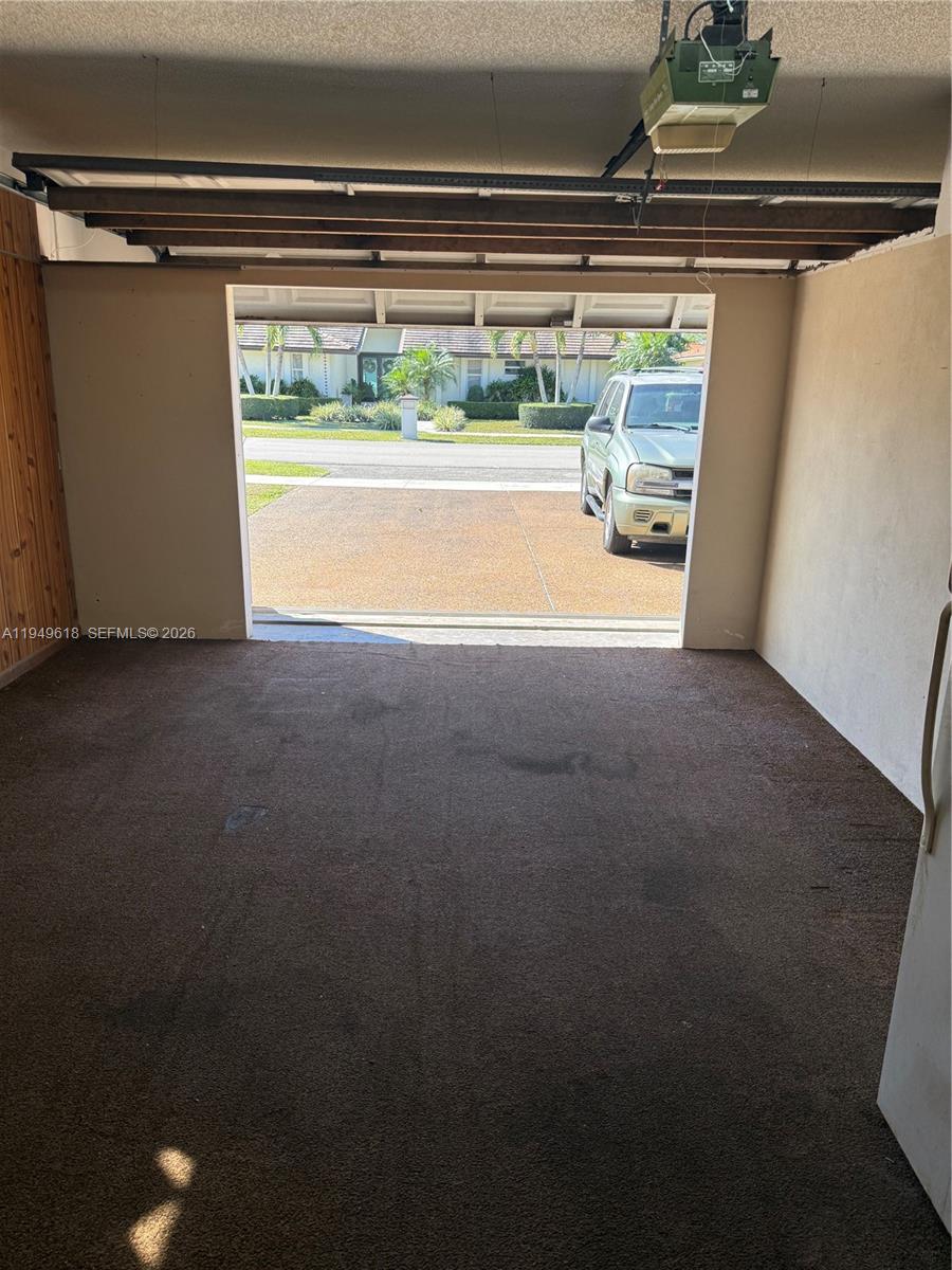 AMEND PLAT OF INTL GARDEN - Residential