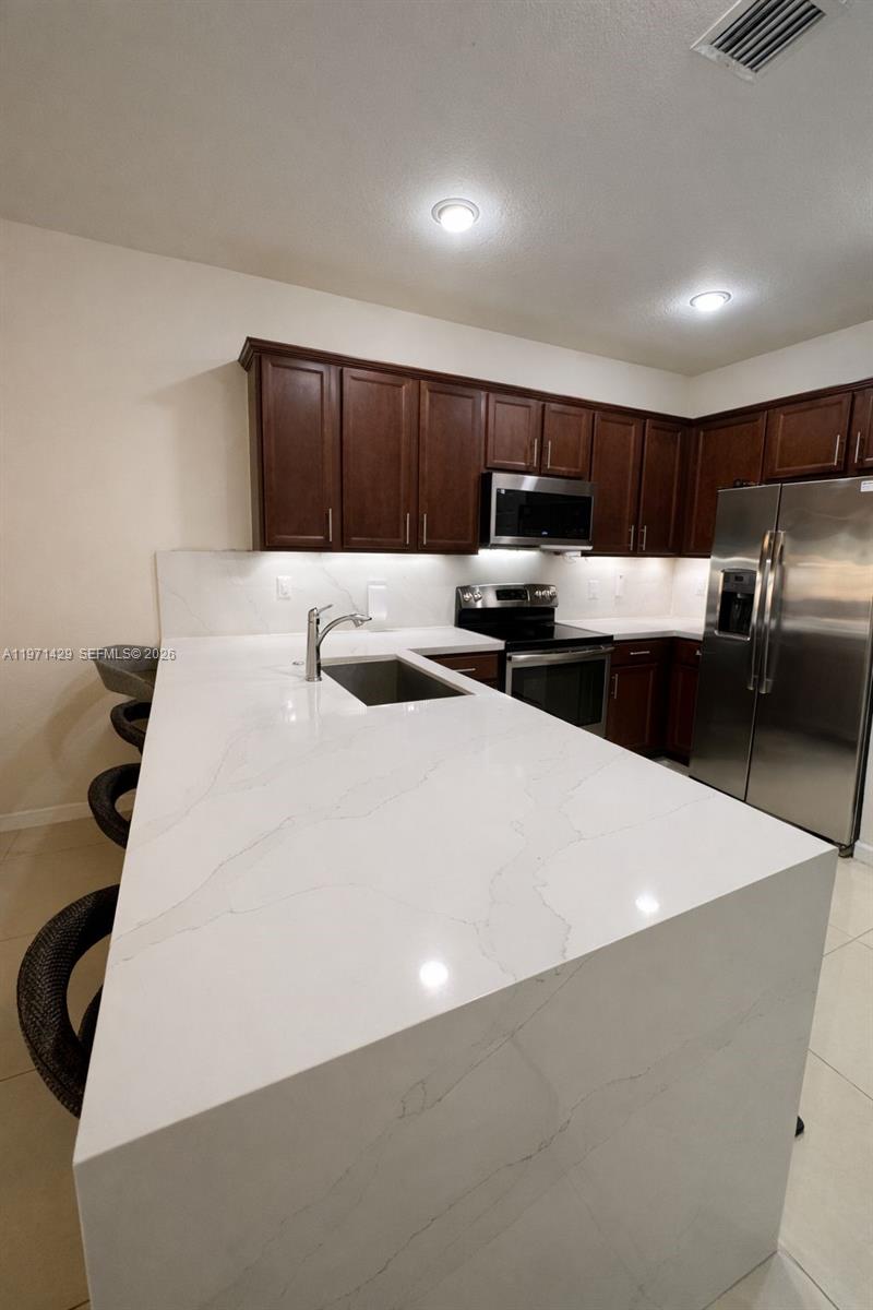 GRAND BAY NORTH - Residential