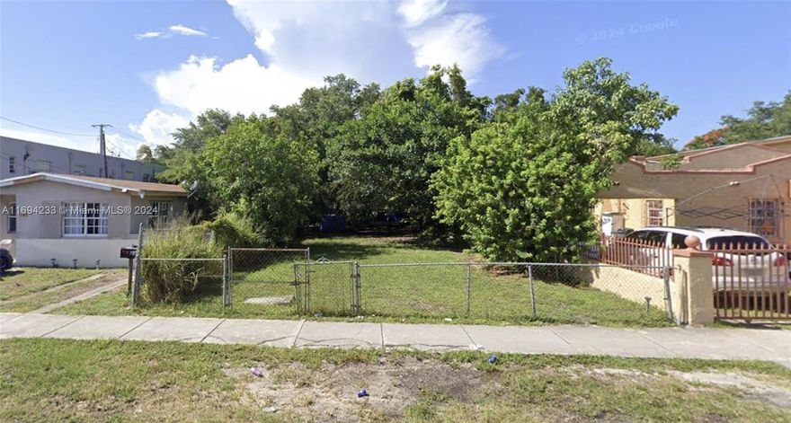 5363 Square feet prime location land with easy access to i-95 zoned T4-L. Licensed Architect already provided plans for 4 large units, and checked with zoning department. Each unit is 3 bedrooms, 2 bathrooms. 8 parkings provided as required by the city.
