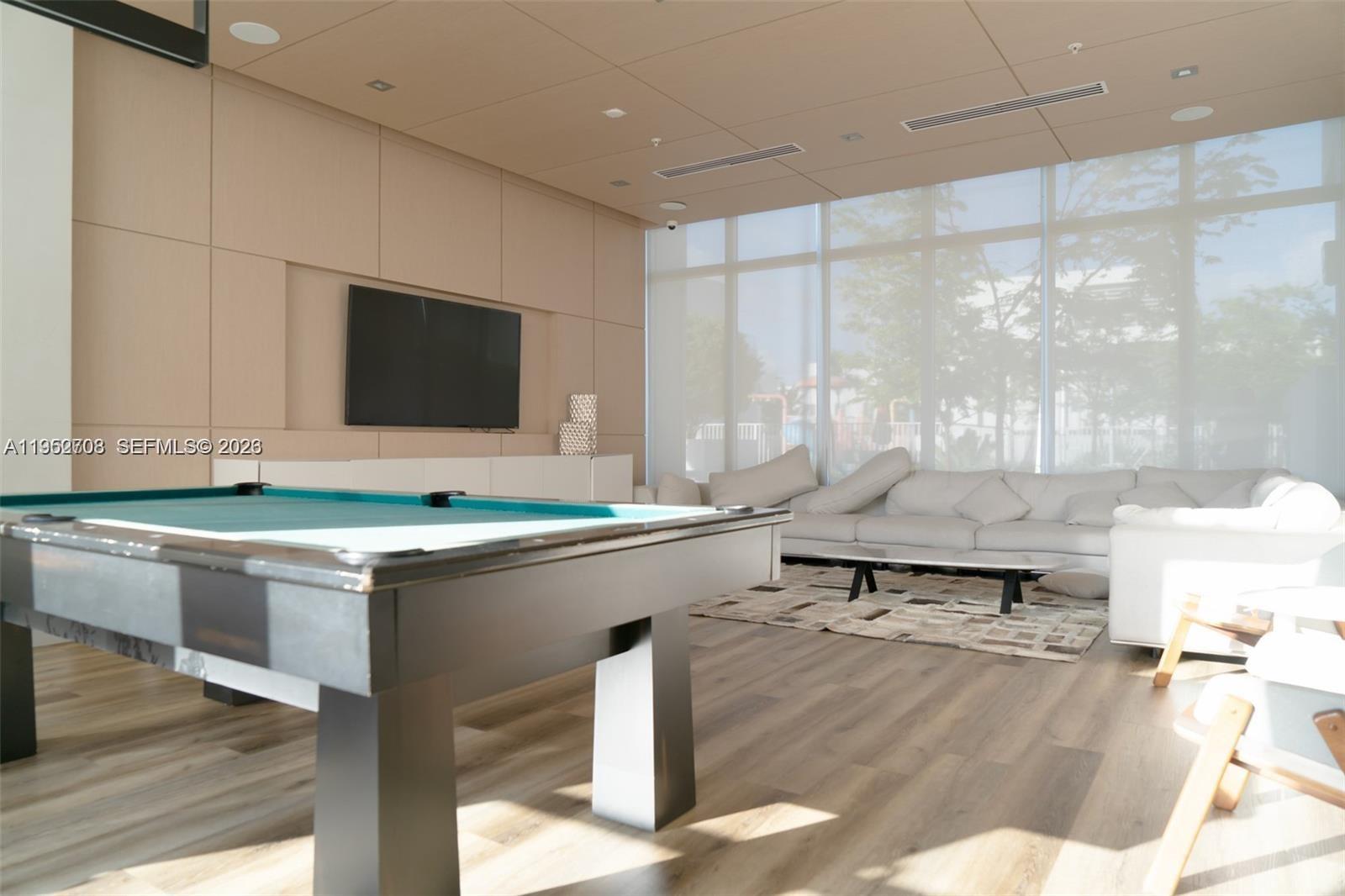 LANDMARK AT DORAL CONDO N - Residential