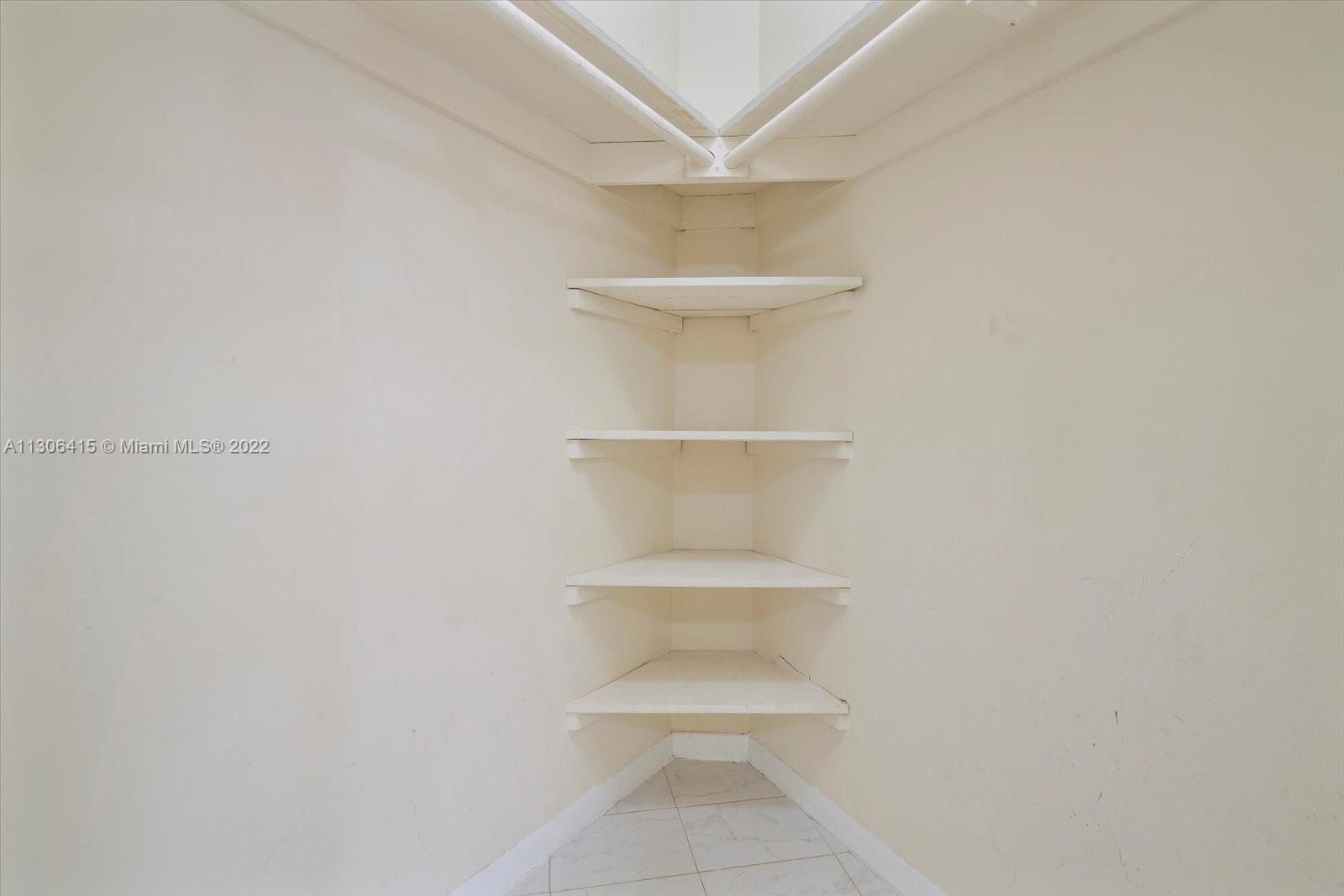 SKY LAKE GARDENS NO 2 CON - Residential Lease