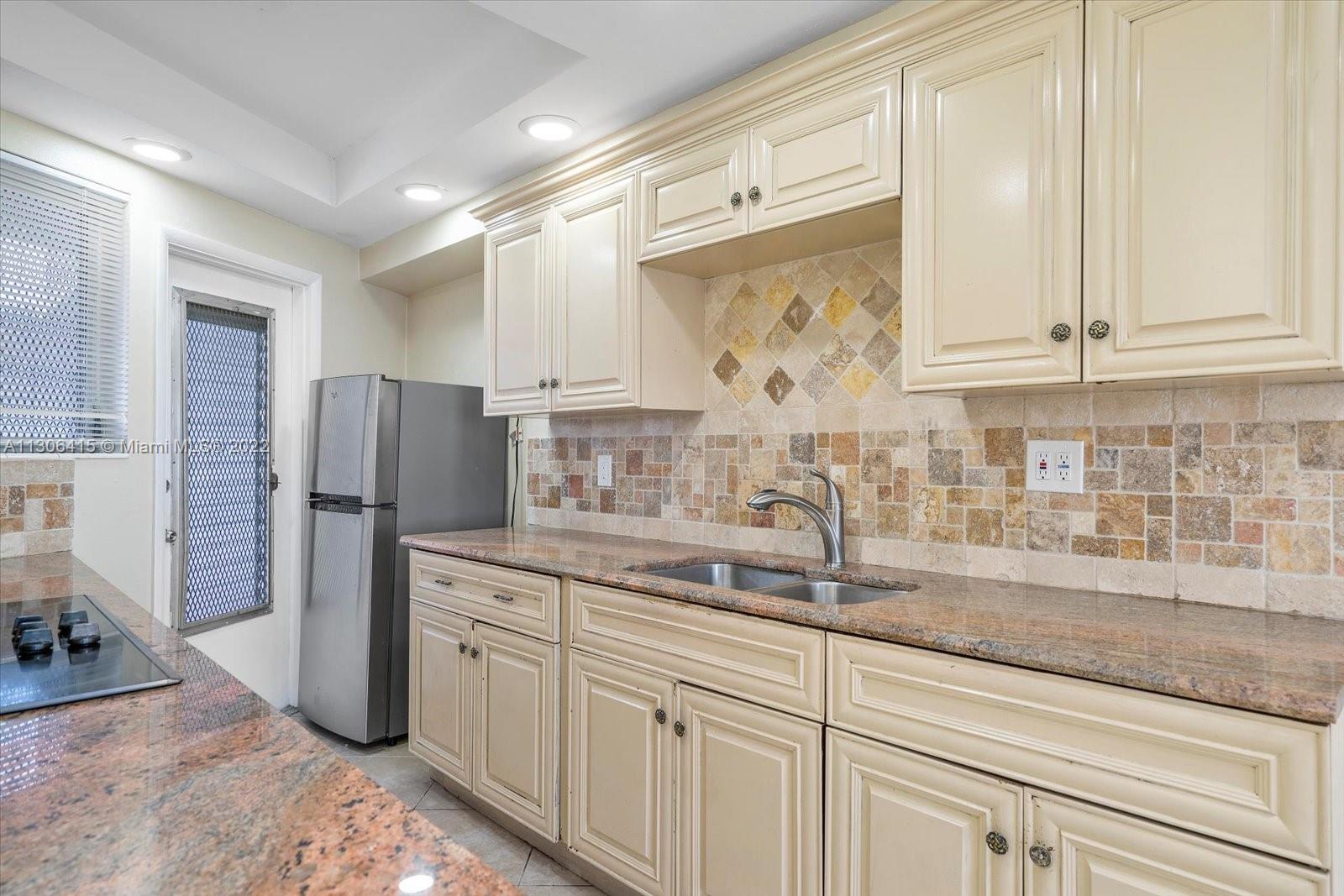SKY LAKE GARDENS NO 2 CON - Residential Lease