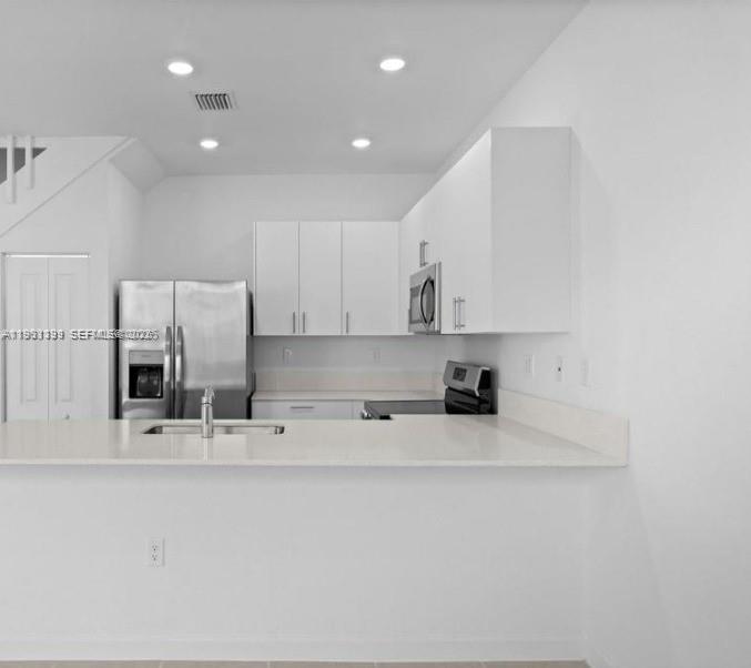 MIAMI LAND AND DEVELOPMEN - Residential Lease