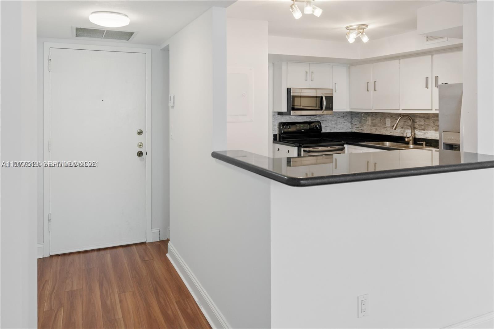 BAYSHORE PLACE CONDO - Residential Lease