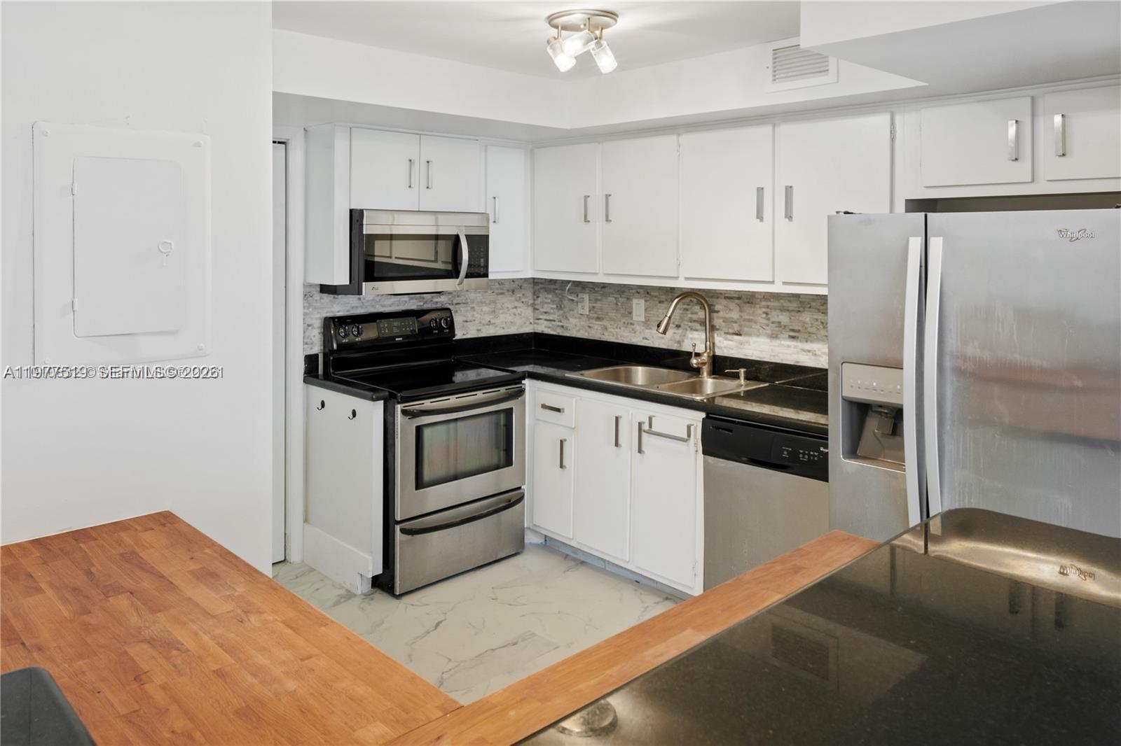 BAYSHORE PLACE CONDO - Residential Lease