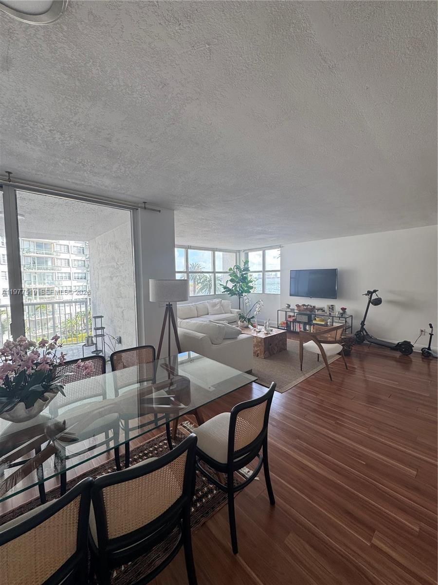 BAYSHORE PLACE CONDO - Residential Lease