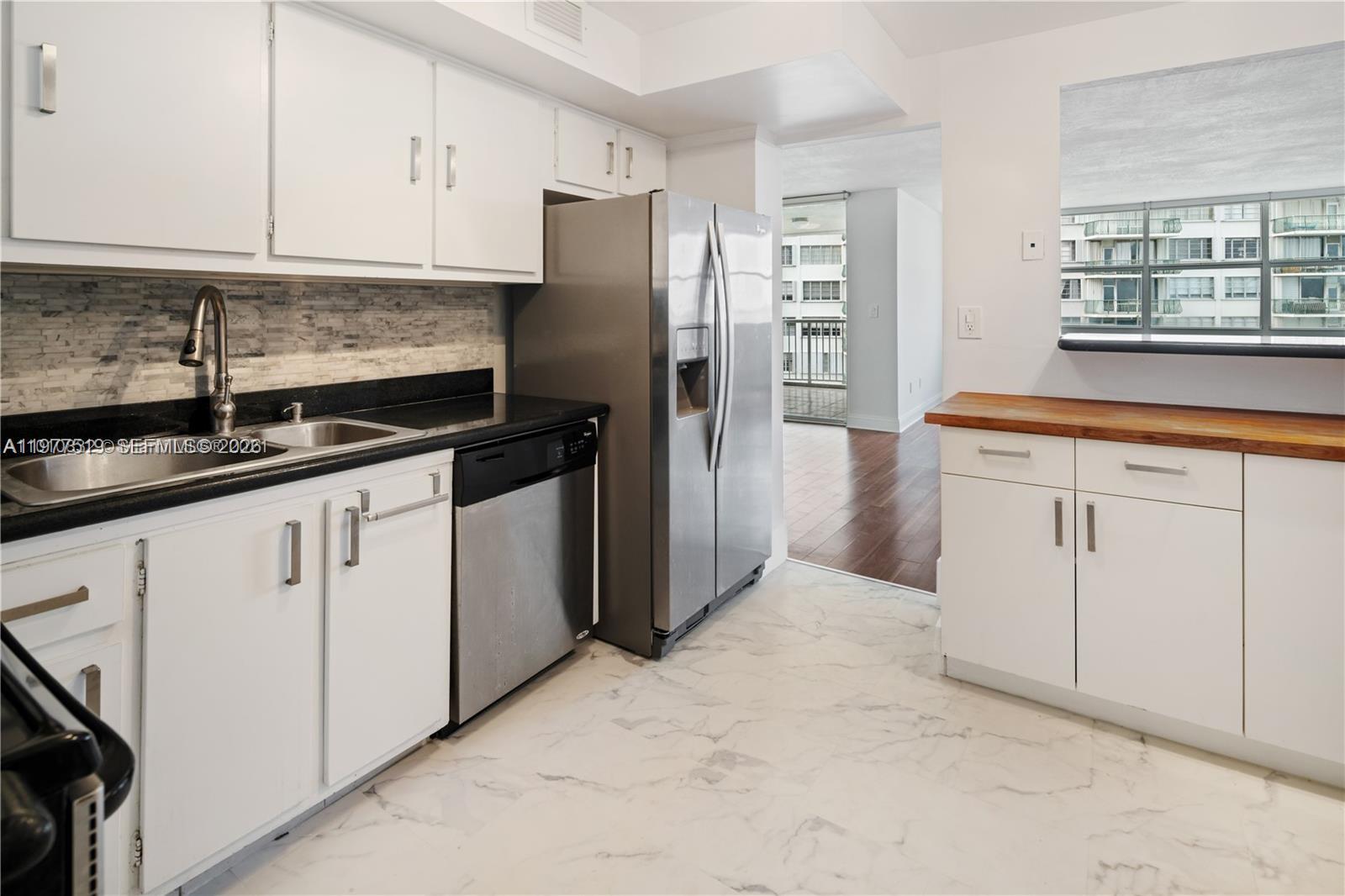 BAYSHORE PLACE CONDO - Residential Lease