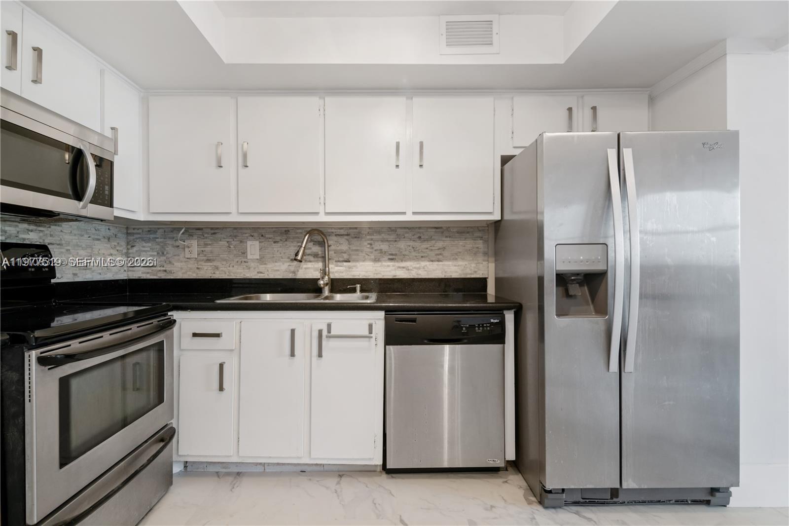 BAYSHORE PLACE CONDO - Residential Lease