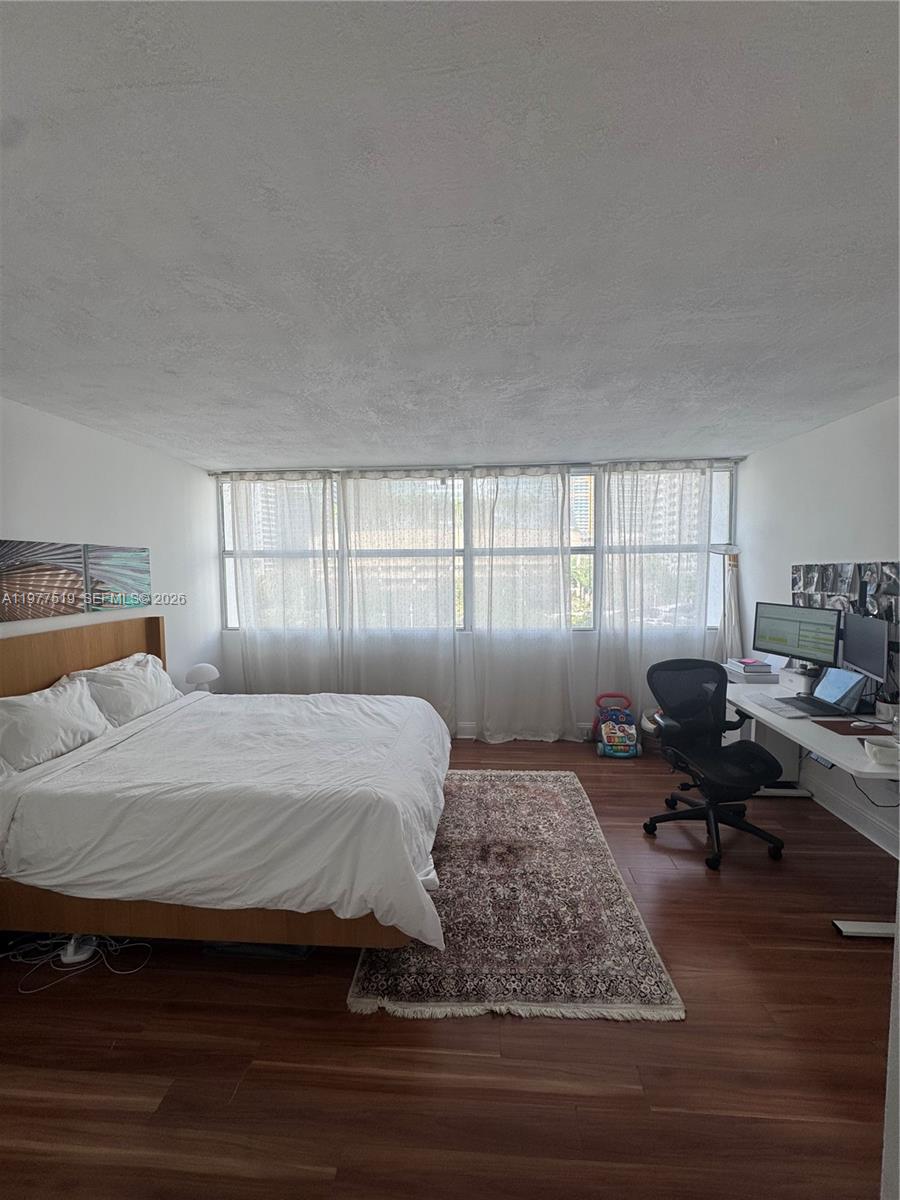 BAYSHORE PLACE CONDO - Residential Lease