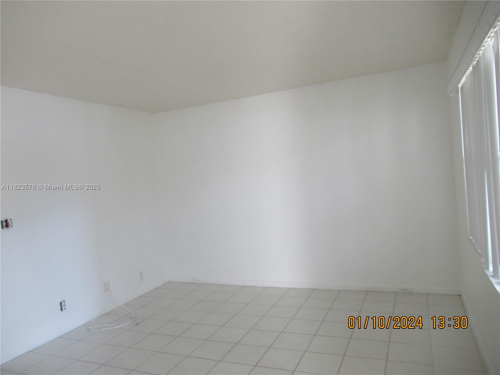 2405 Antigua Cir J1