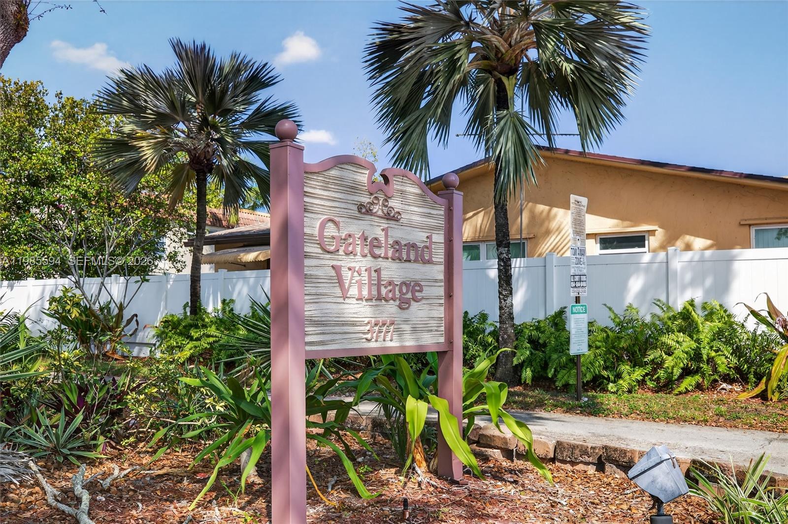 GATELAND VILLAGE SEC E CO - Residential