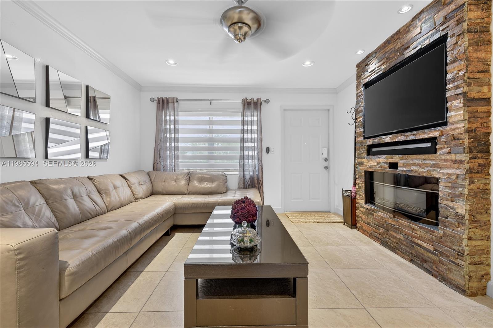 GATELAND VILLAGE SEC E CO - Residential