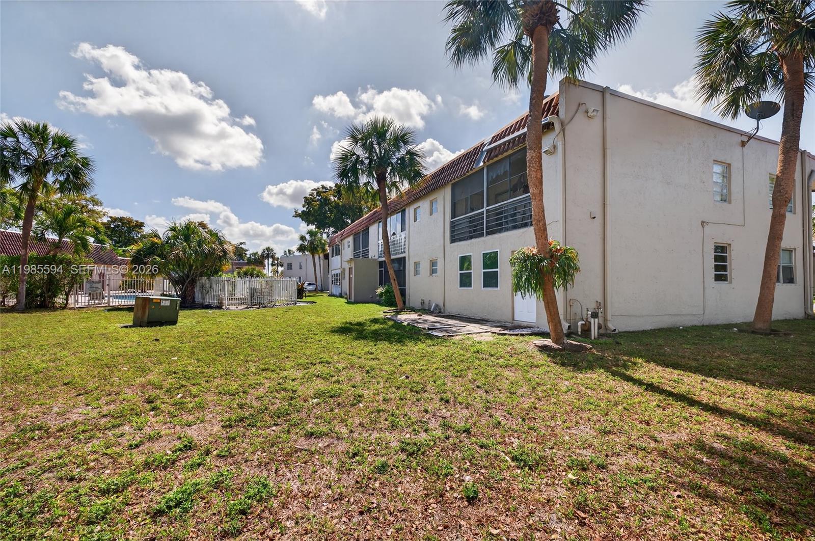 GATELAND VILLAGE SEC E CO - Residential