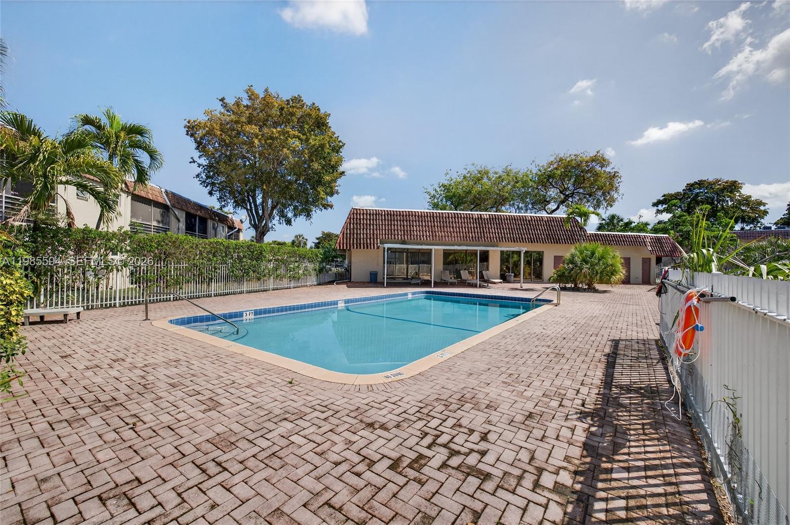 GATELAND VILLAGE SEC E CO - Residential