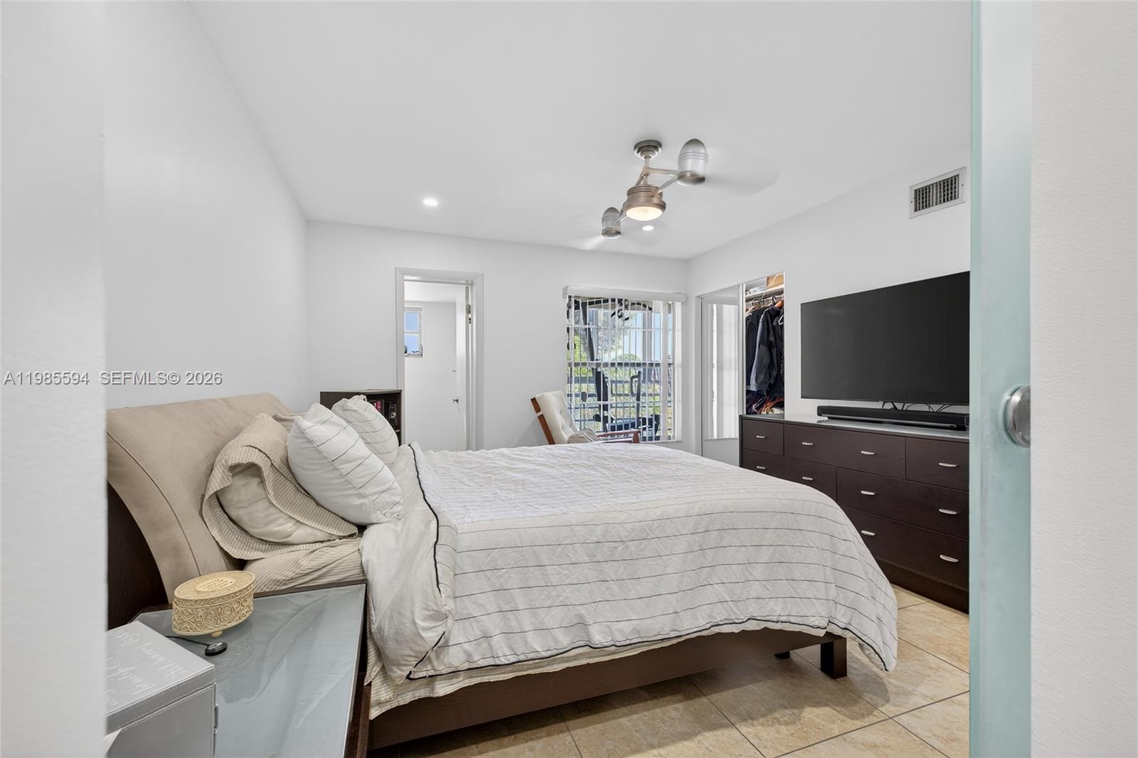 GATELAND VILLAGE SEC E CO - Residential