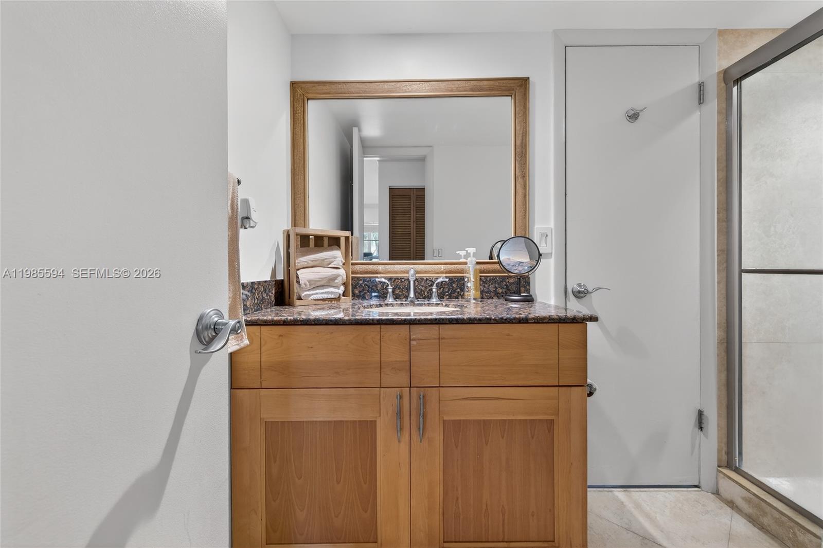 GATELAND VILLAGE SEC E CO - Residential