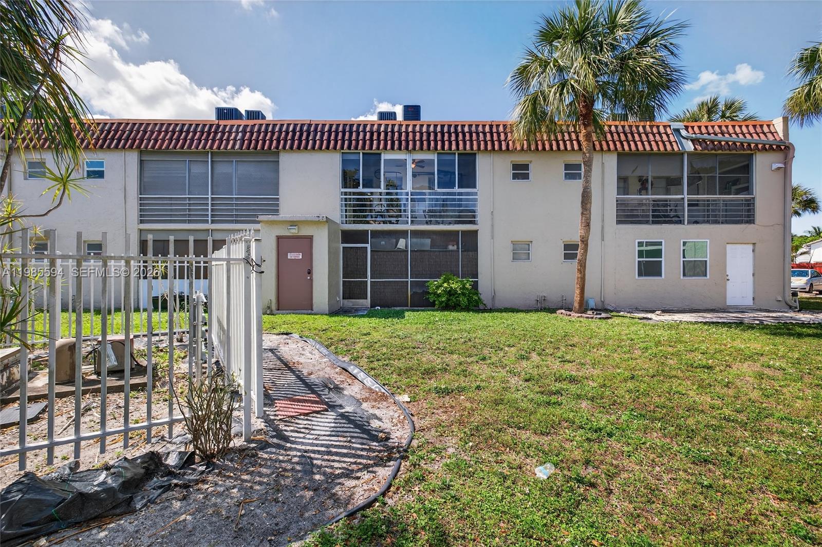 GATELAND VILLAGE SEC E CO - Residential