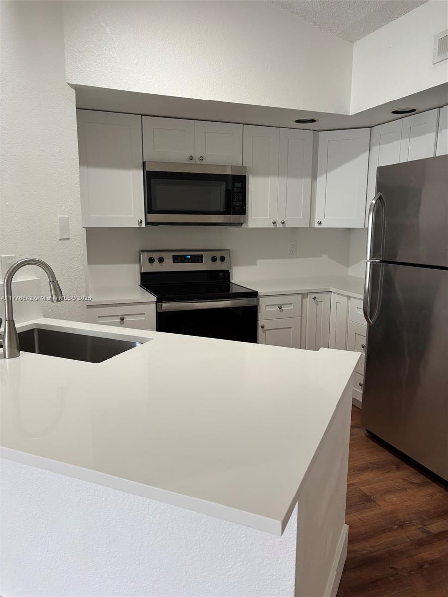 643 VISTA ISLES 1826