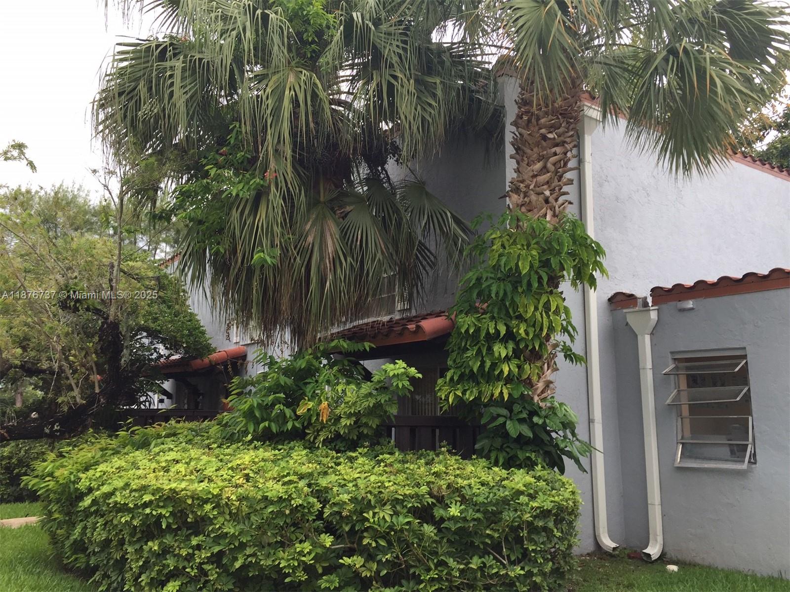 SPANISH TRACE CONDO - Residential