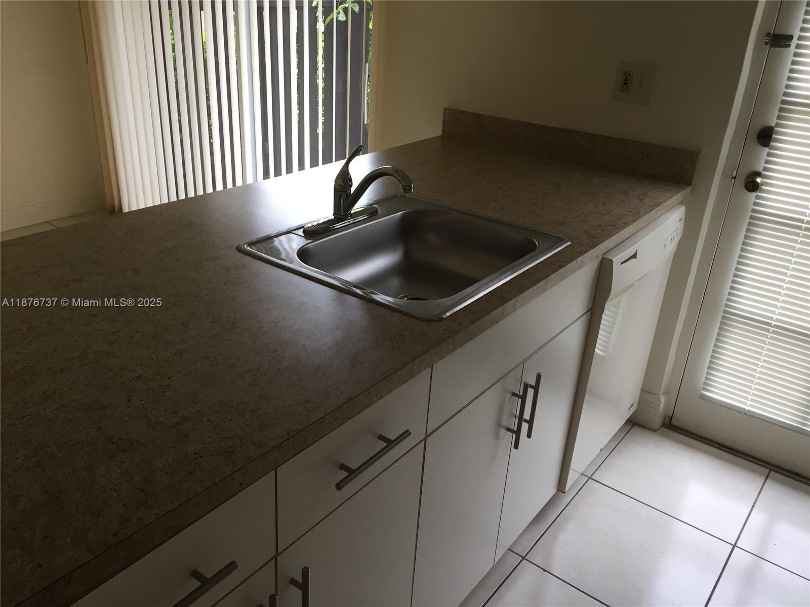 SPANISH TRACE CONDO - Residential