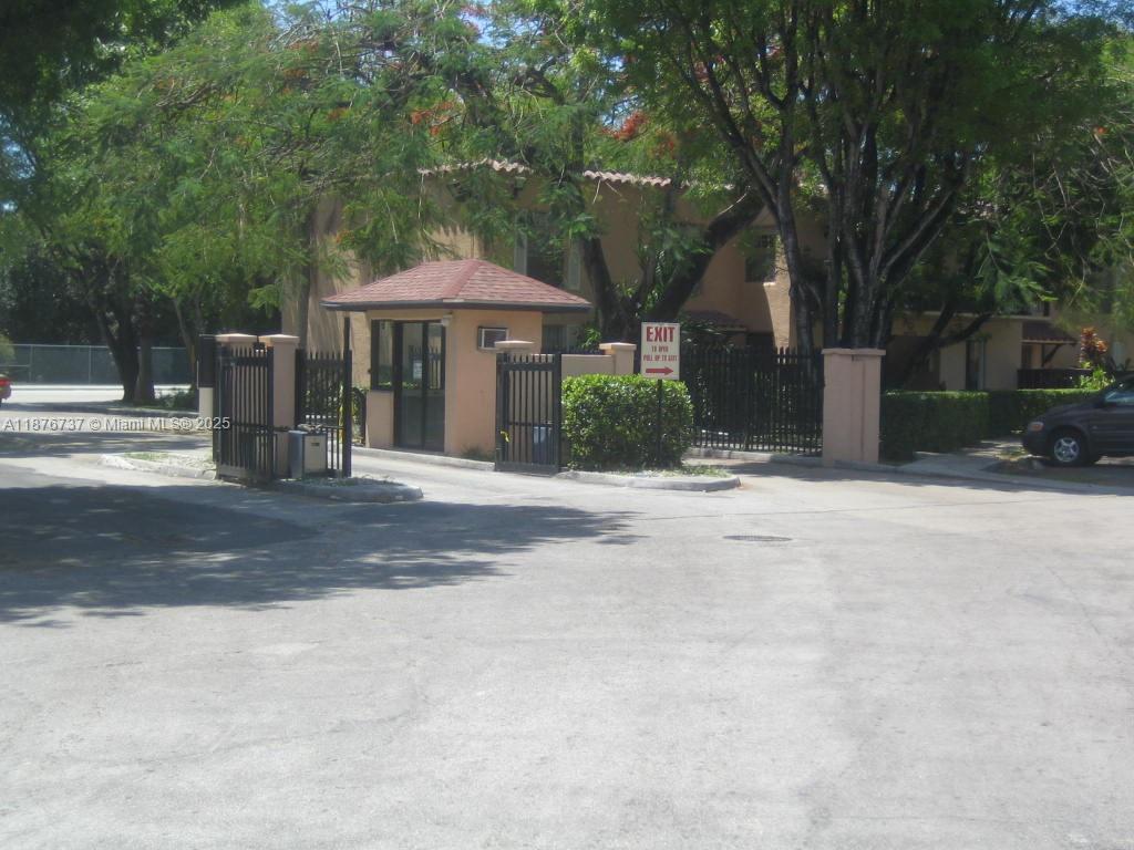 SPANISH TRACE CONDO - Residential