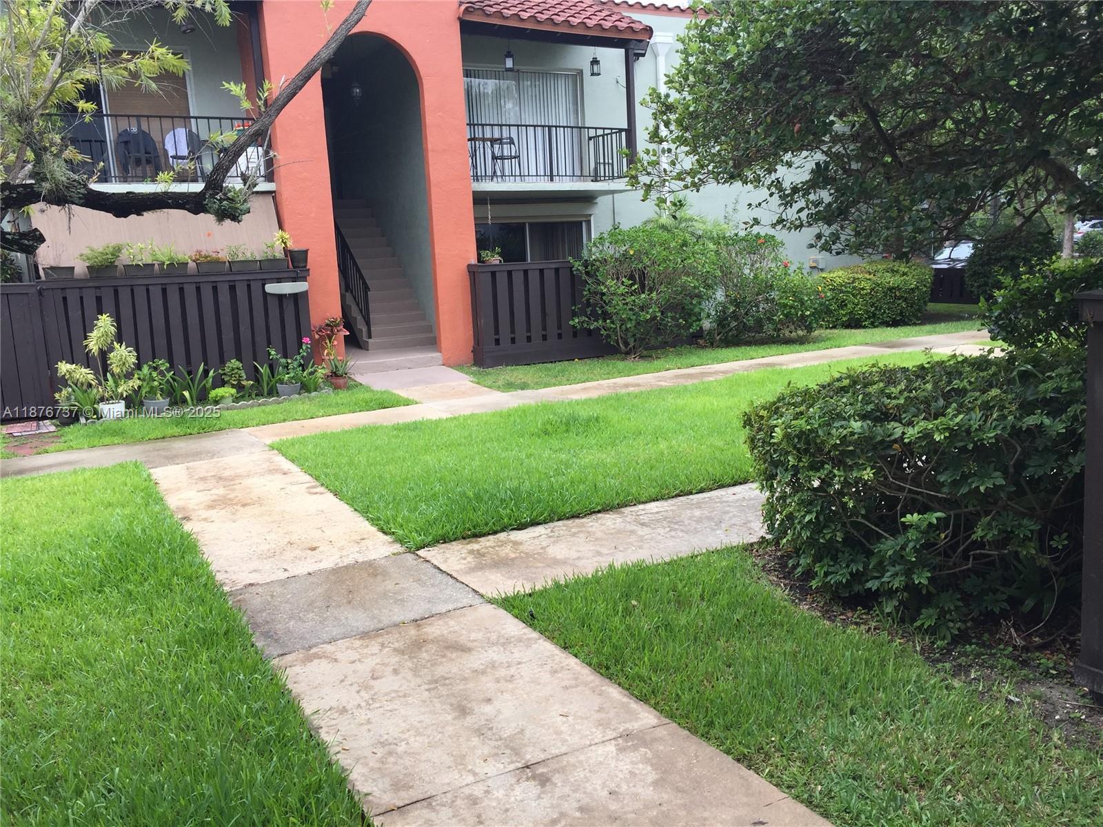 SPANISH TRACE CONDO - Residential