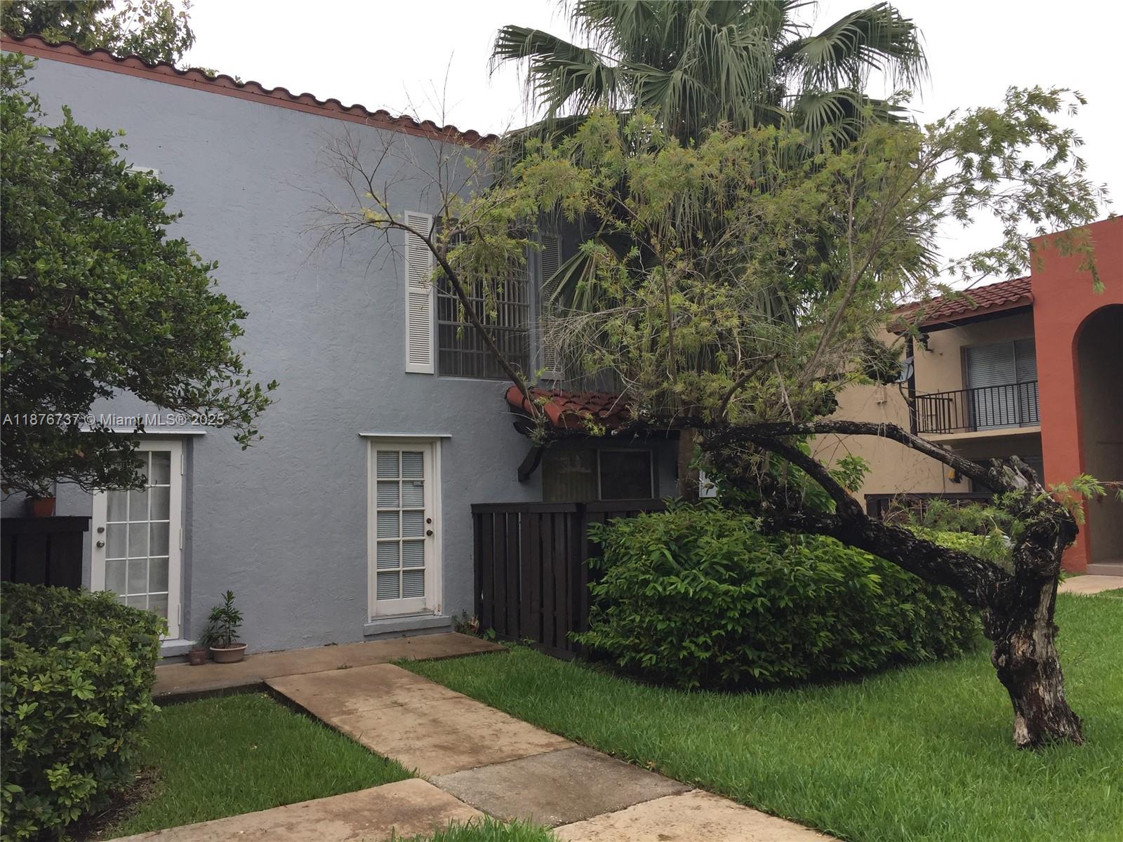 SPANISH TRACE CONDO - Residential