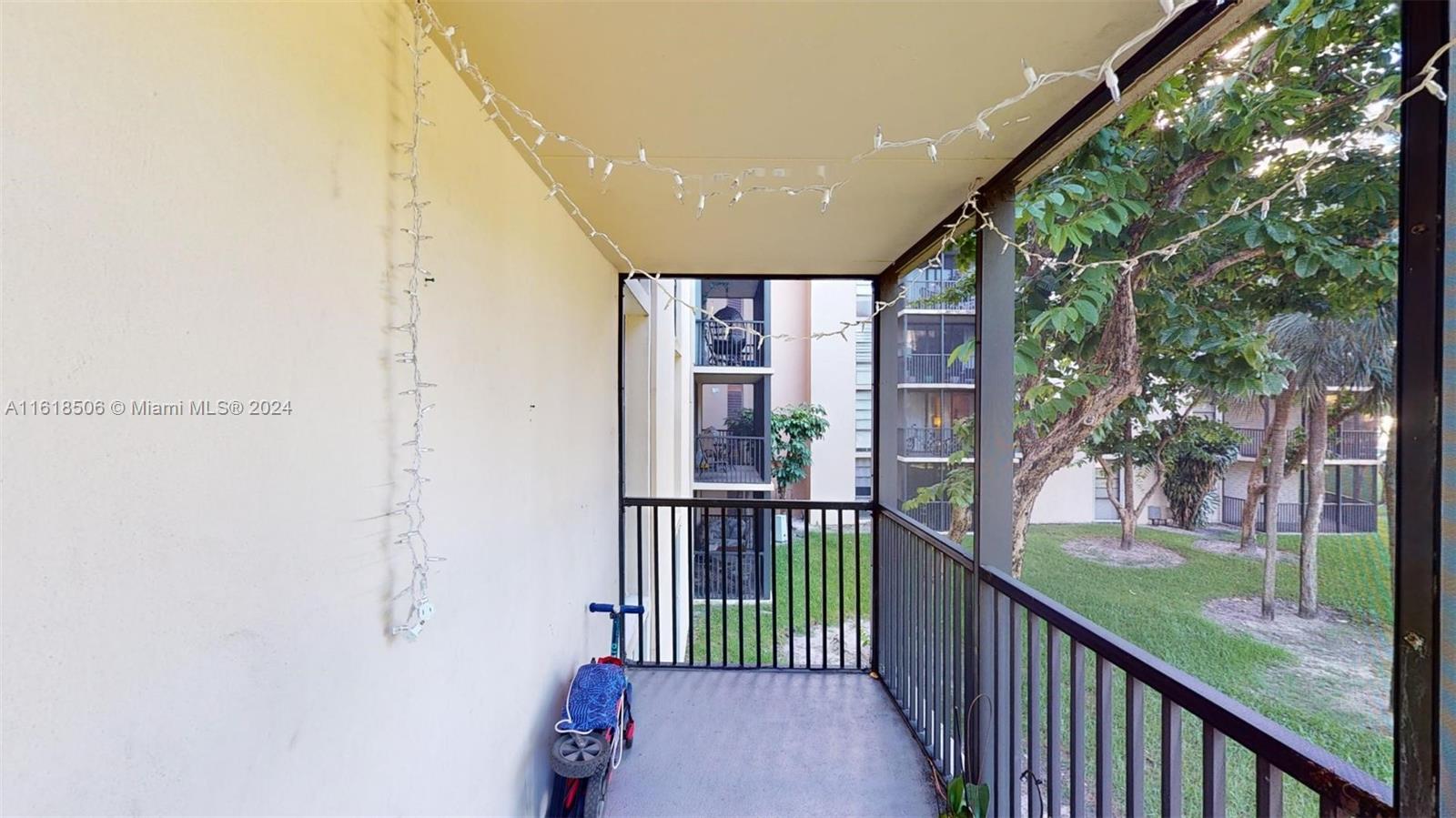 BRAVURA I CONDO - Residential