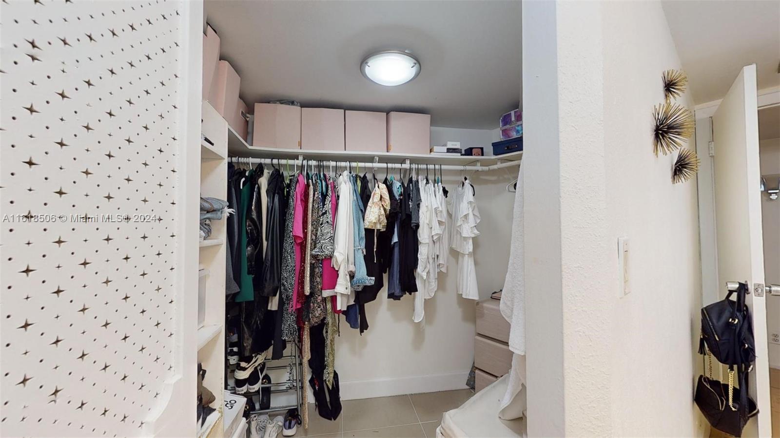 BRAVURA I CONDO - Residential