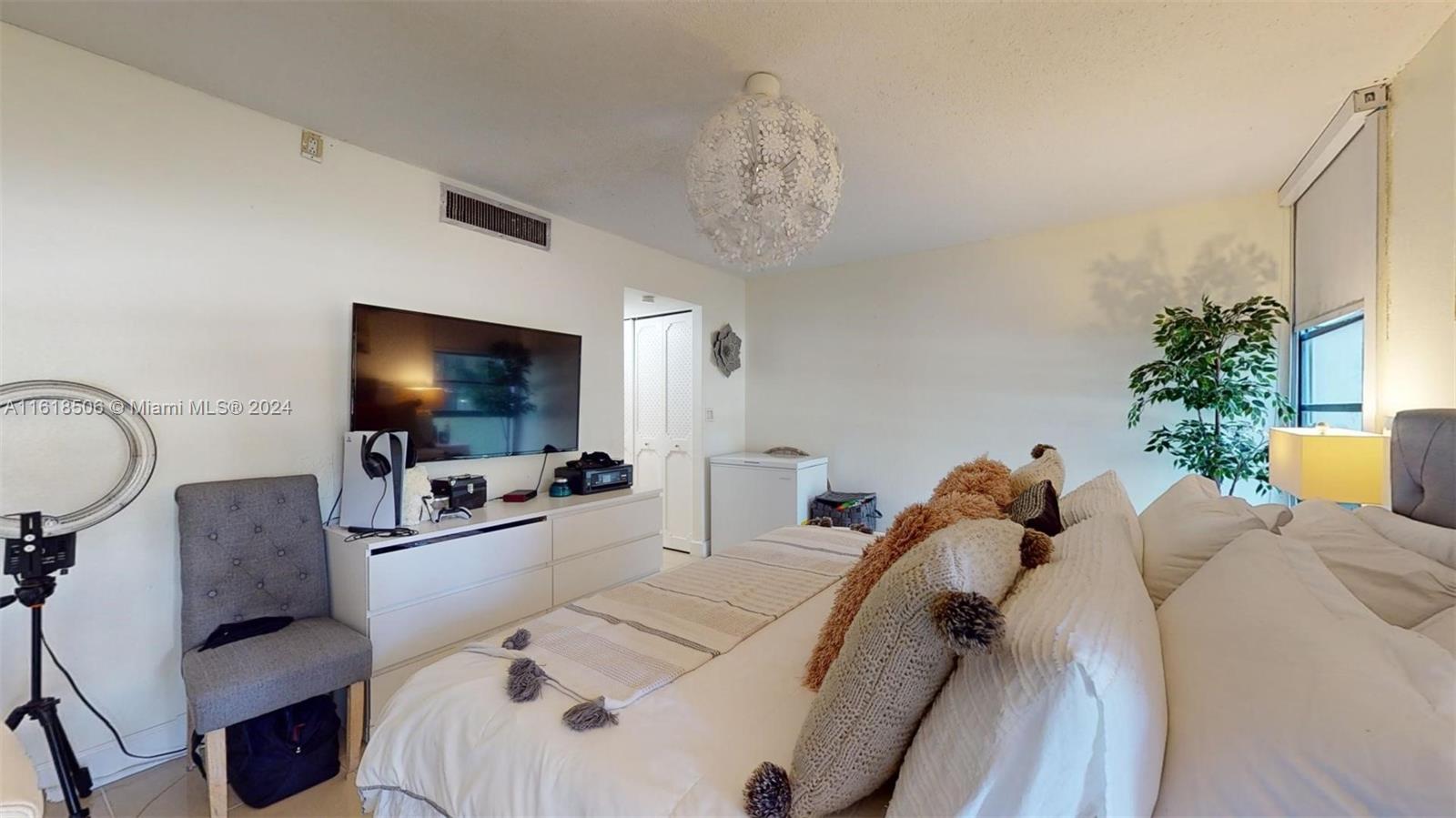 BRAVURA I CONDO - Residential