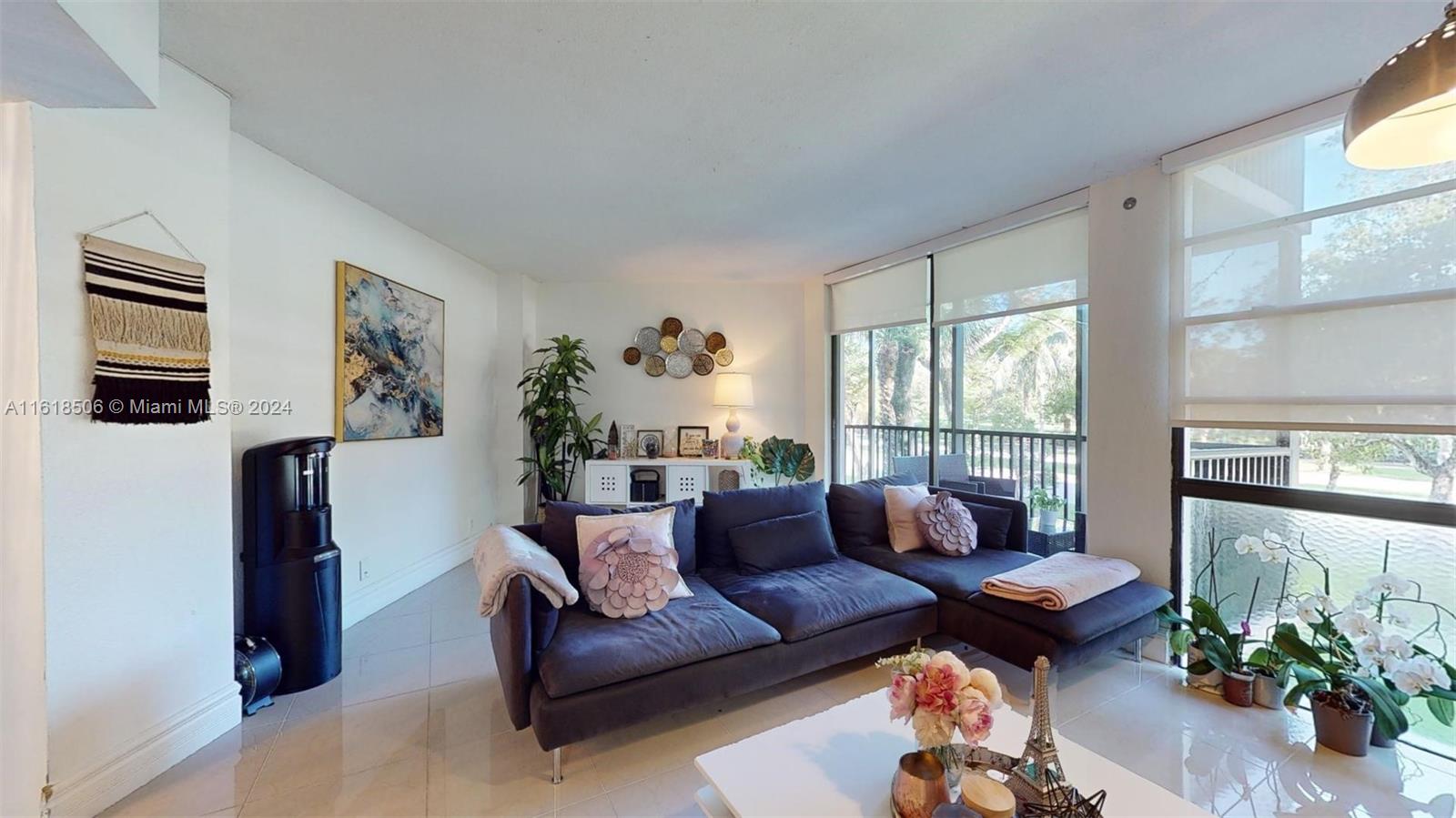 BRAVURA I CONDO - Residential