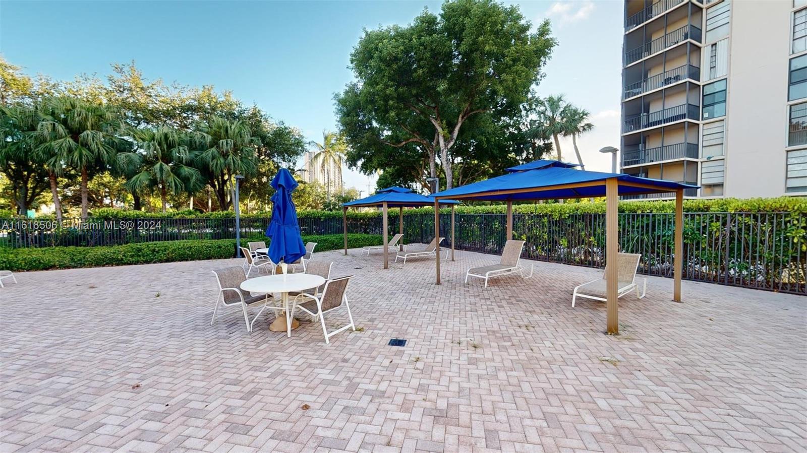 BRAVURA I CONDO - Residential