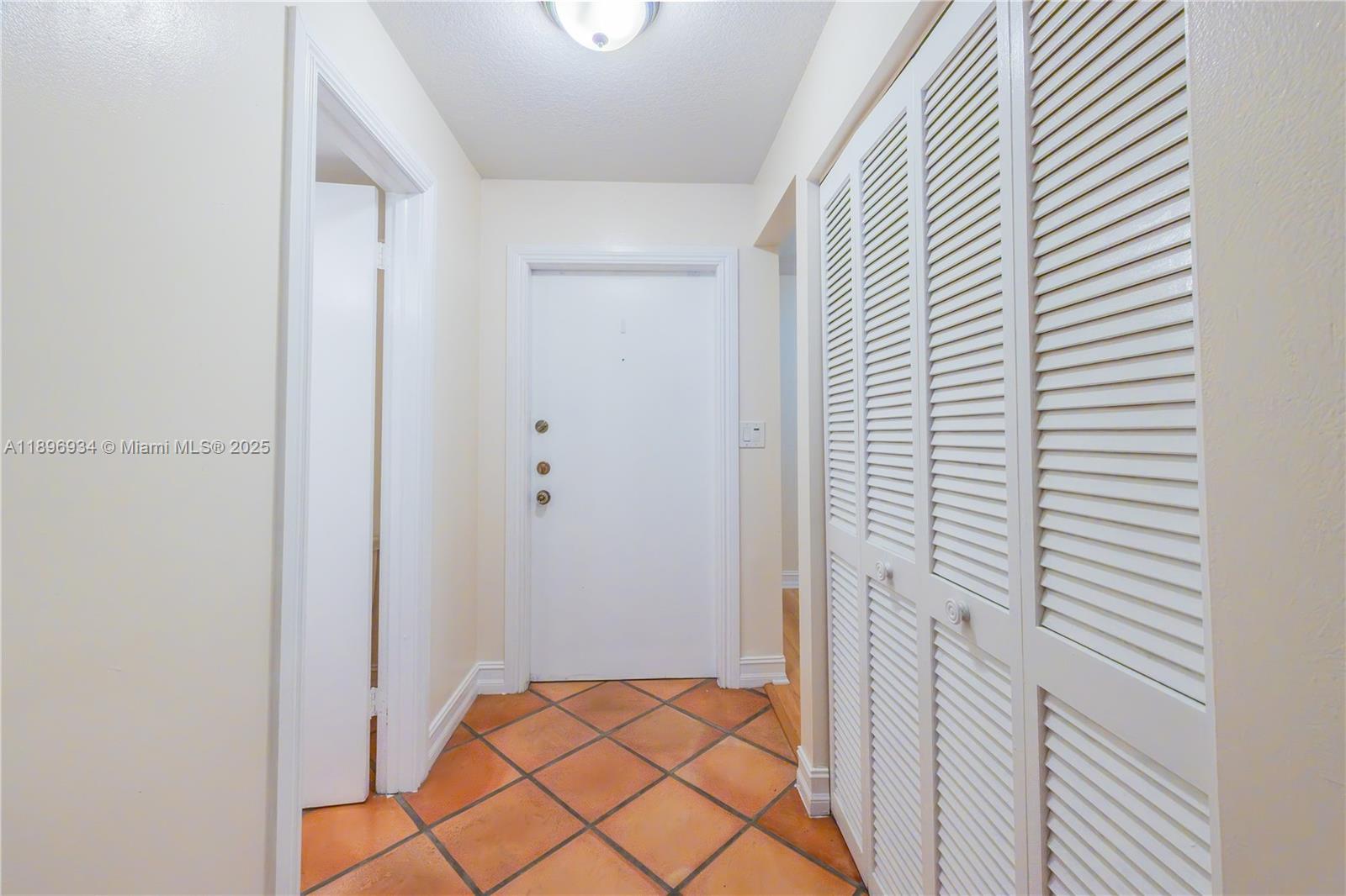 KENDALL GLENN CONDO - Residential