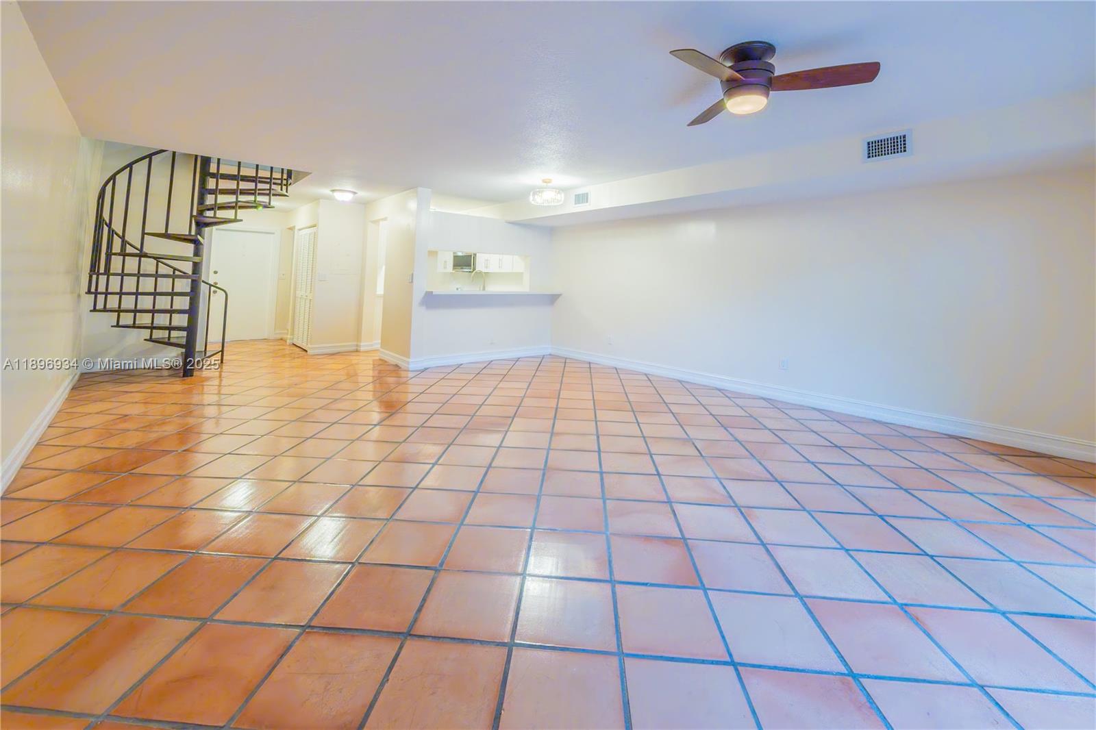 KENDALL GLENN CONDO - Residential