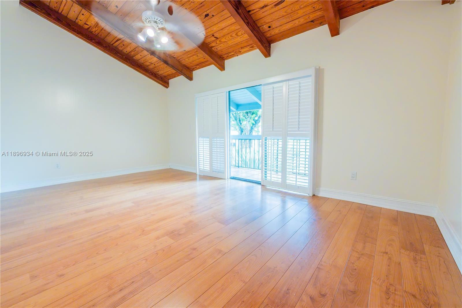 KENDALL GLENN CONDO - Residential