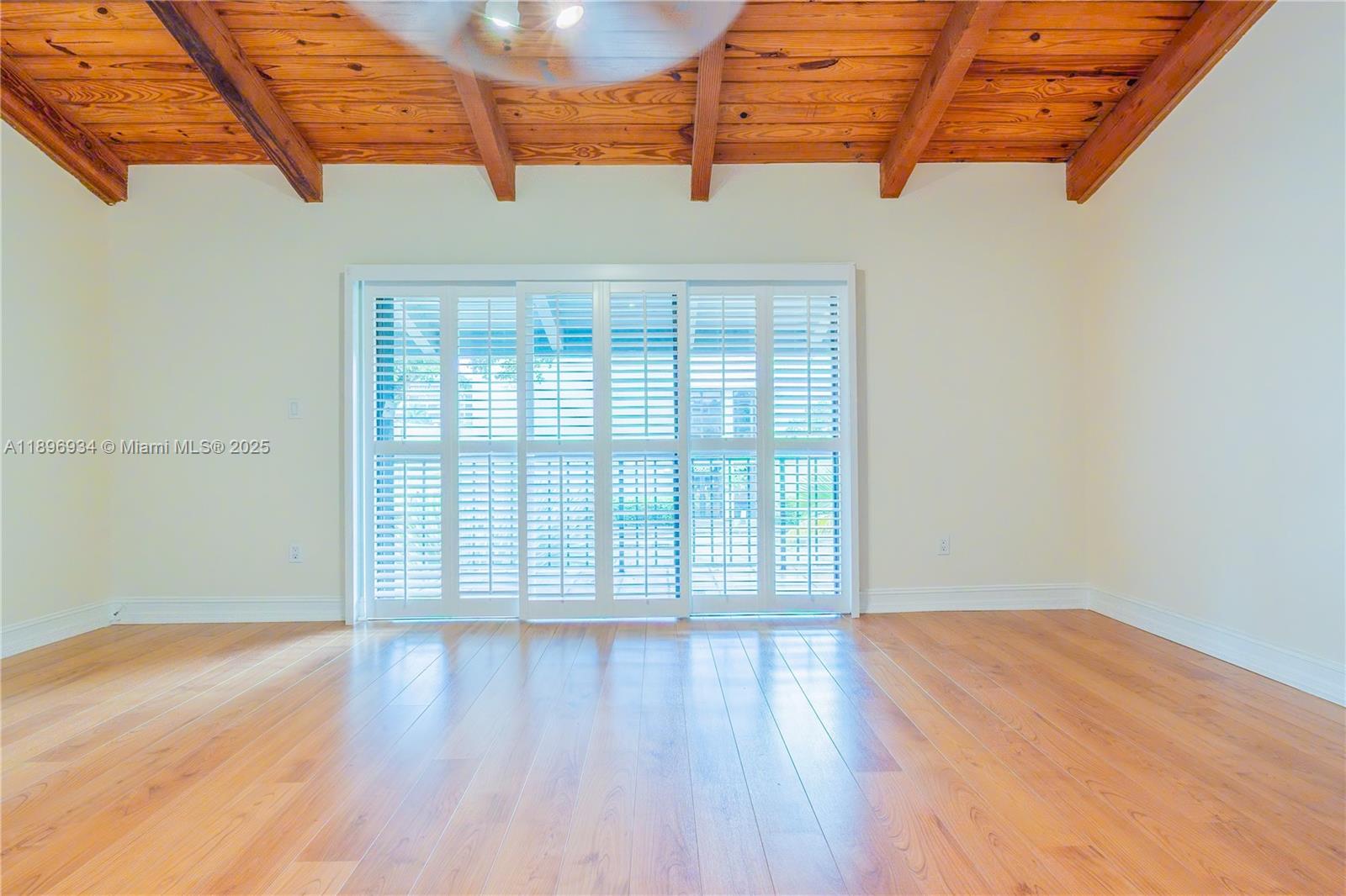 KENDALL GLENN CONDO - Residential