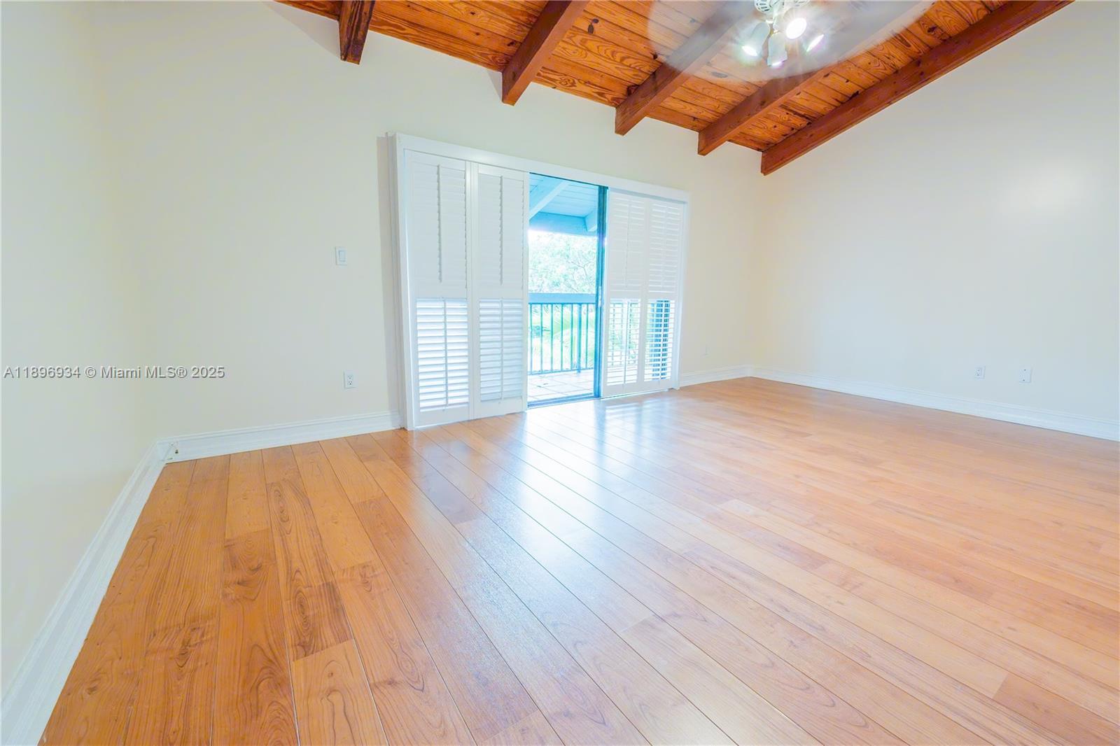 KENDALL GLENN CONDO - Residential